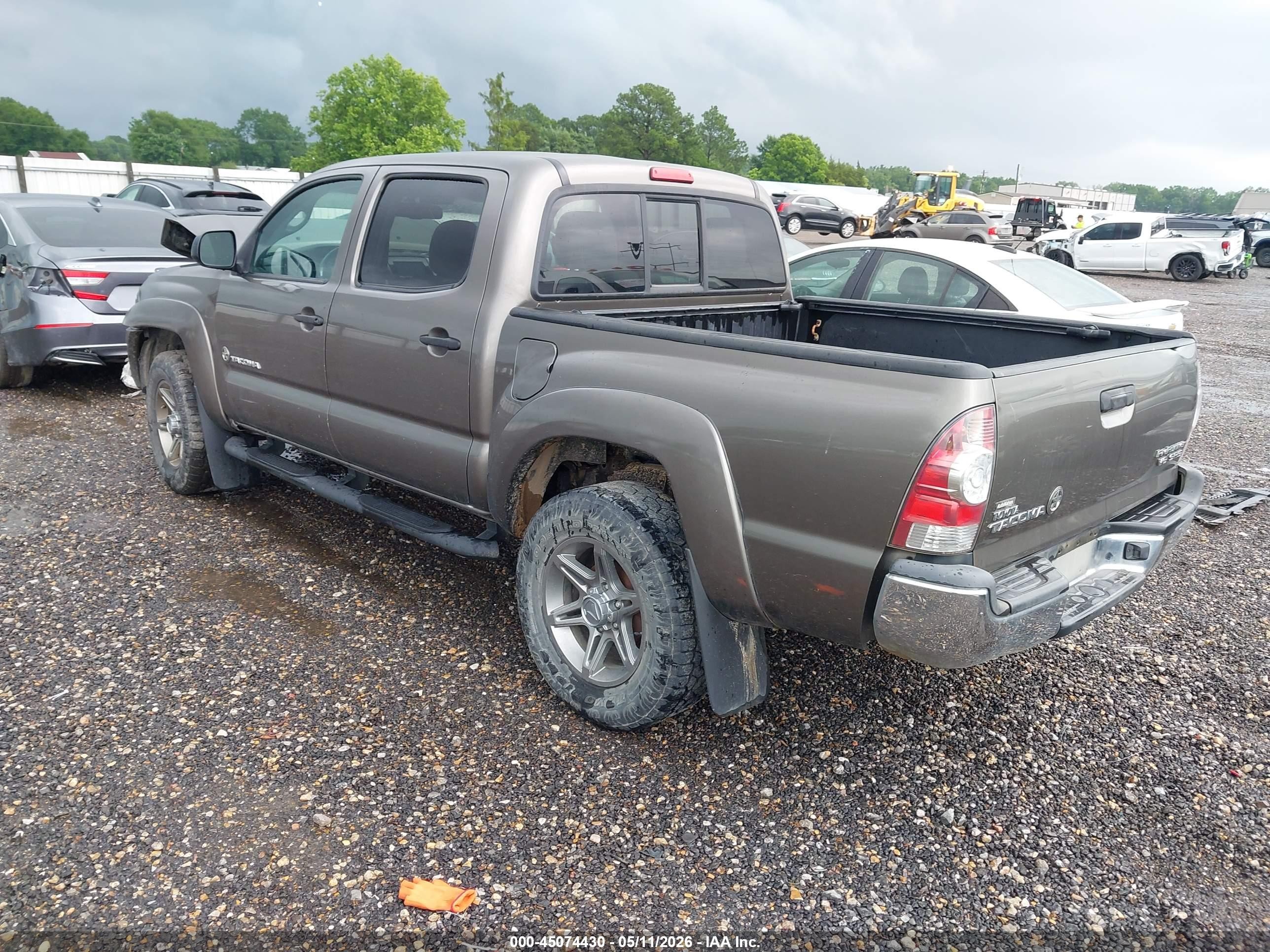 2013 Toyota Tacoma Prerunner V6 Brown vin: 5TFJU4GN0DX030288