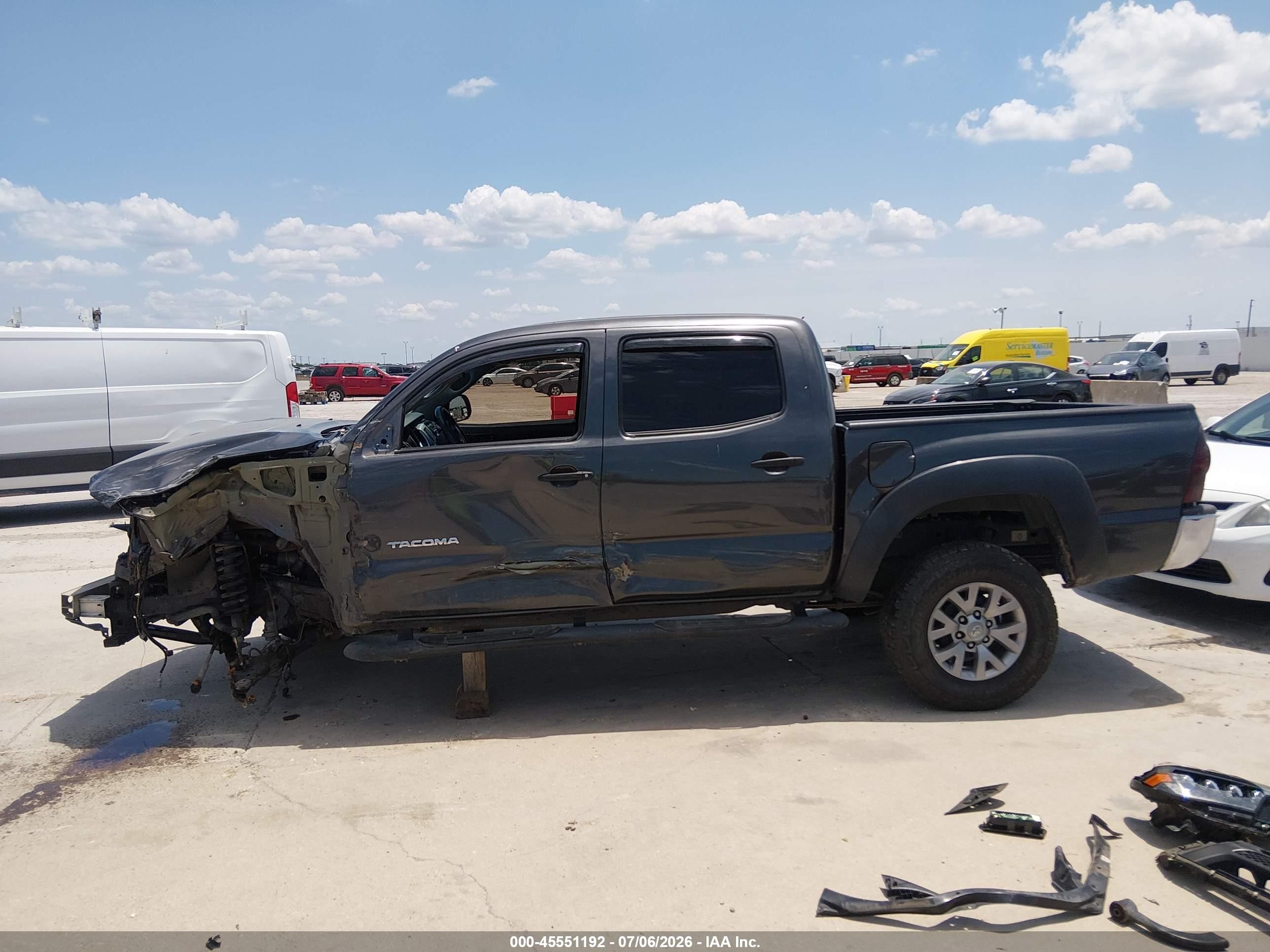 2013 Toyota Tacoma Prerunner V6 Gray vin: 5TFJU4GN0DX032820