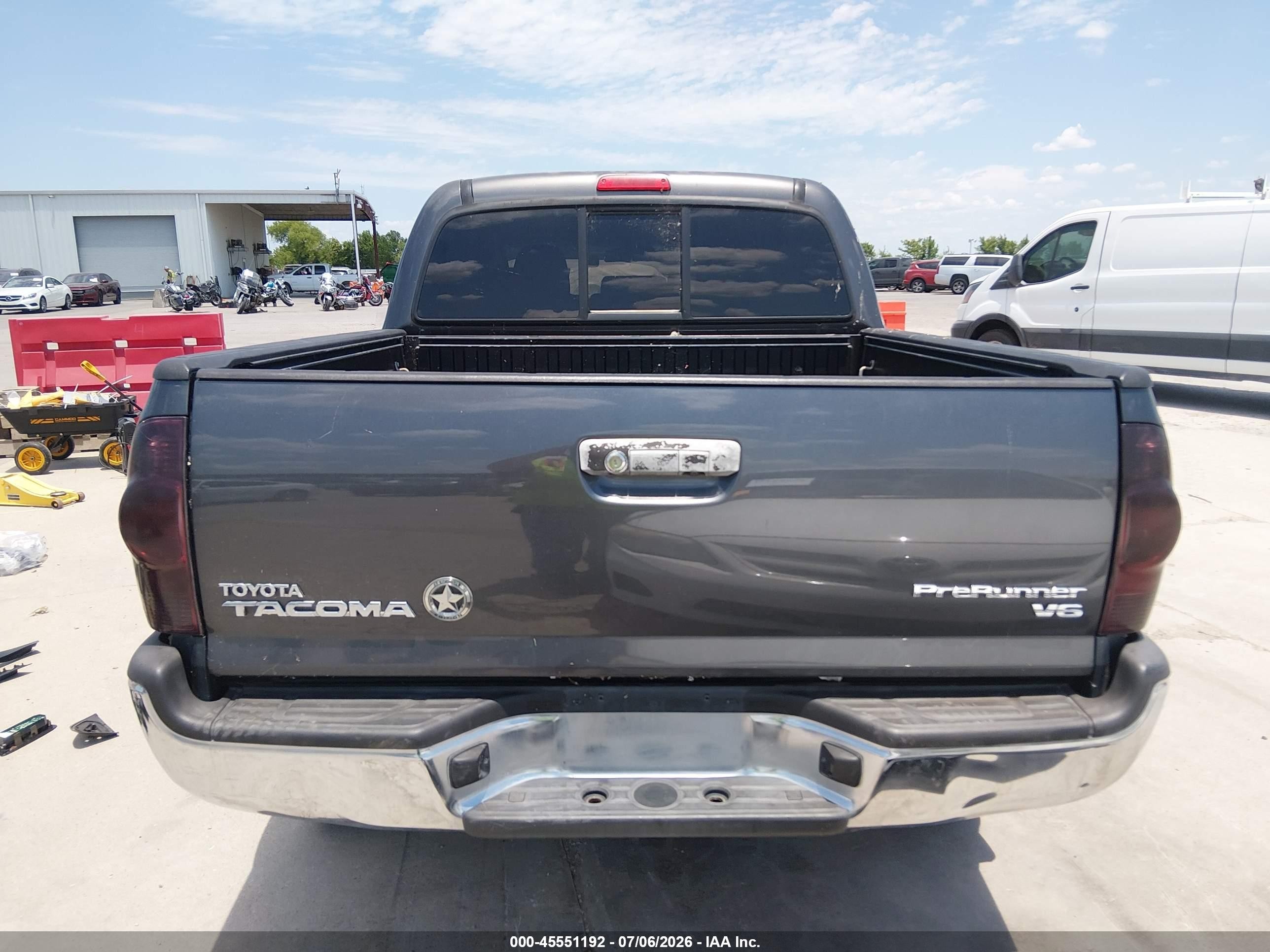 2013 Toyota Tacoma Prerunner V6 Gray vin: 5TFJU4GN0DX032820