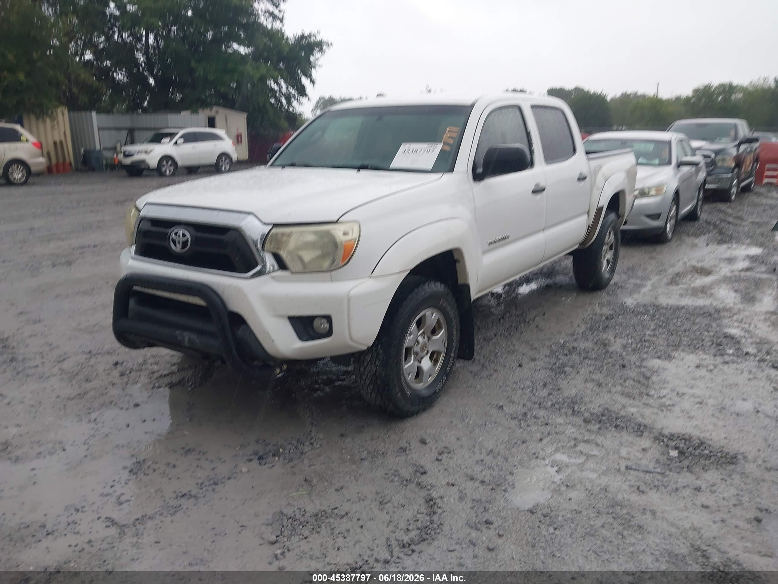 2013 Toyota Tacoma Prerunner V6 White vin: 5TFJU4GN0DX047494