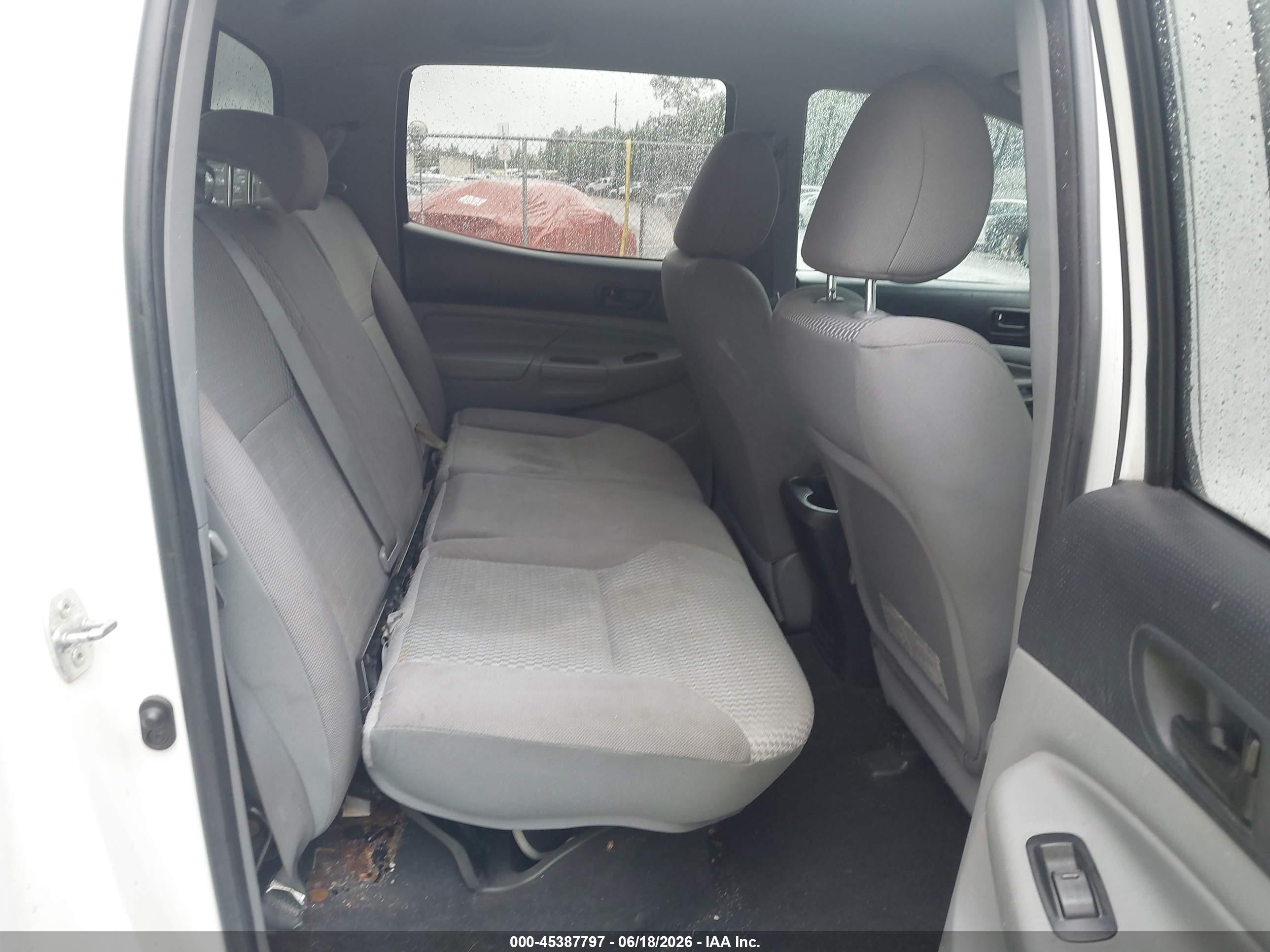 2013 Toyota Tacoma Prerunner V6 White vin: 5TFJU4GN0DX047494