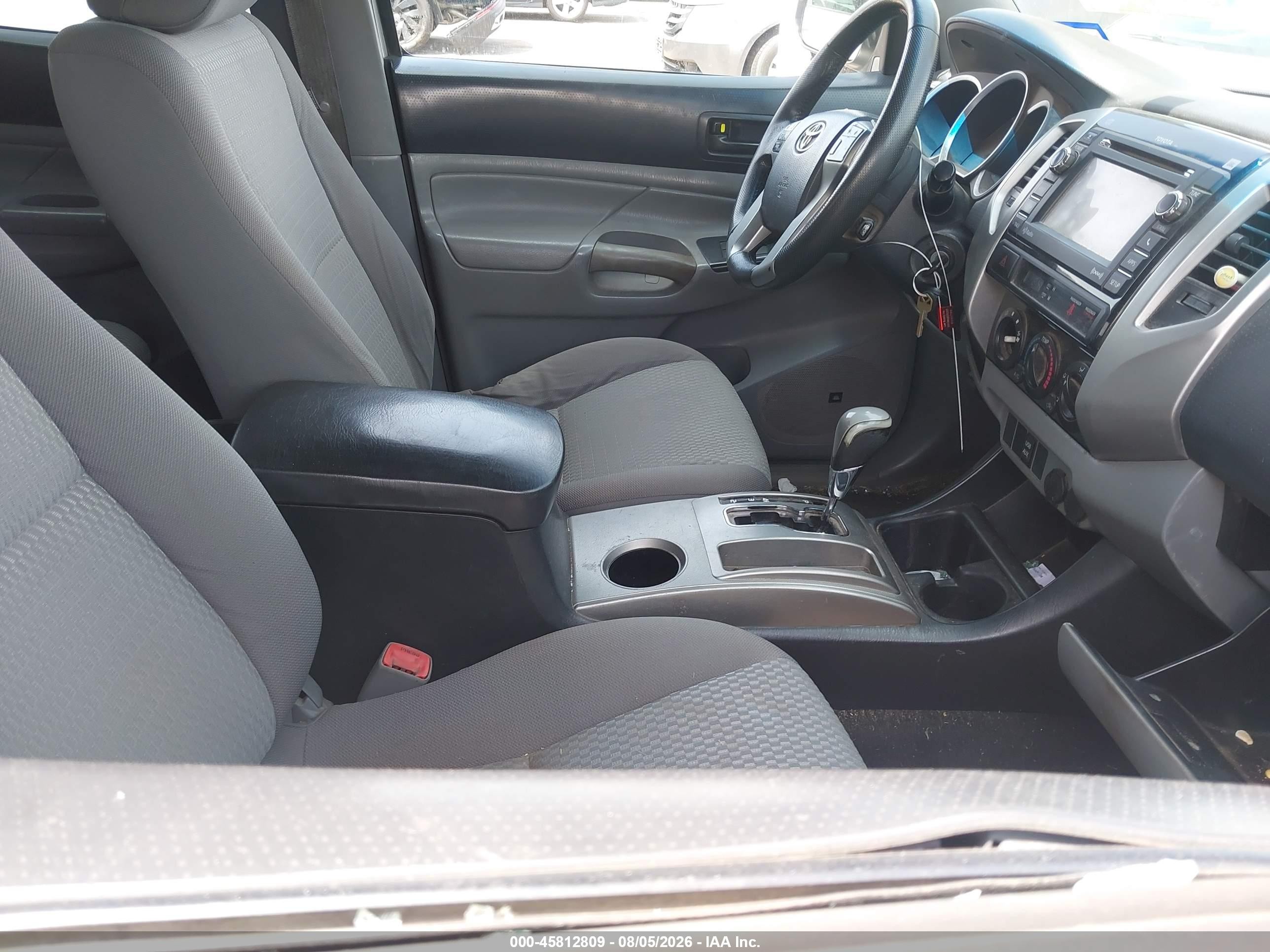2013 Toyota Tacoma Prerunner V6 Серебряный vin: 5TFJU4GN1DX030333