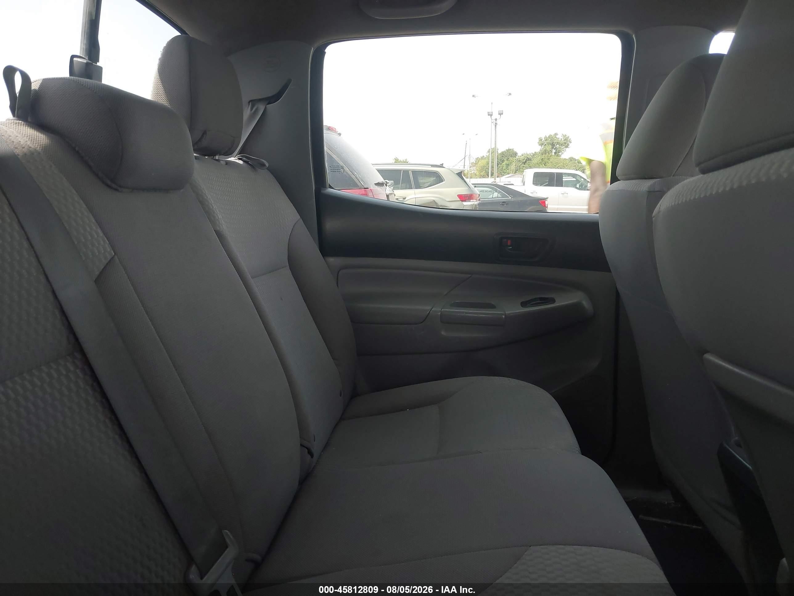 2013 Toyota Tacoma Prerunner V6 Серебряный vin: 5TFJU4GN1DX030333
