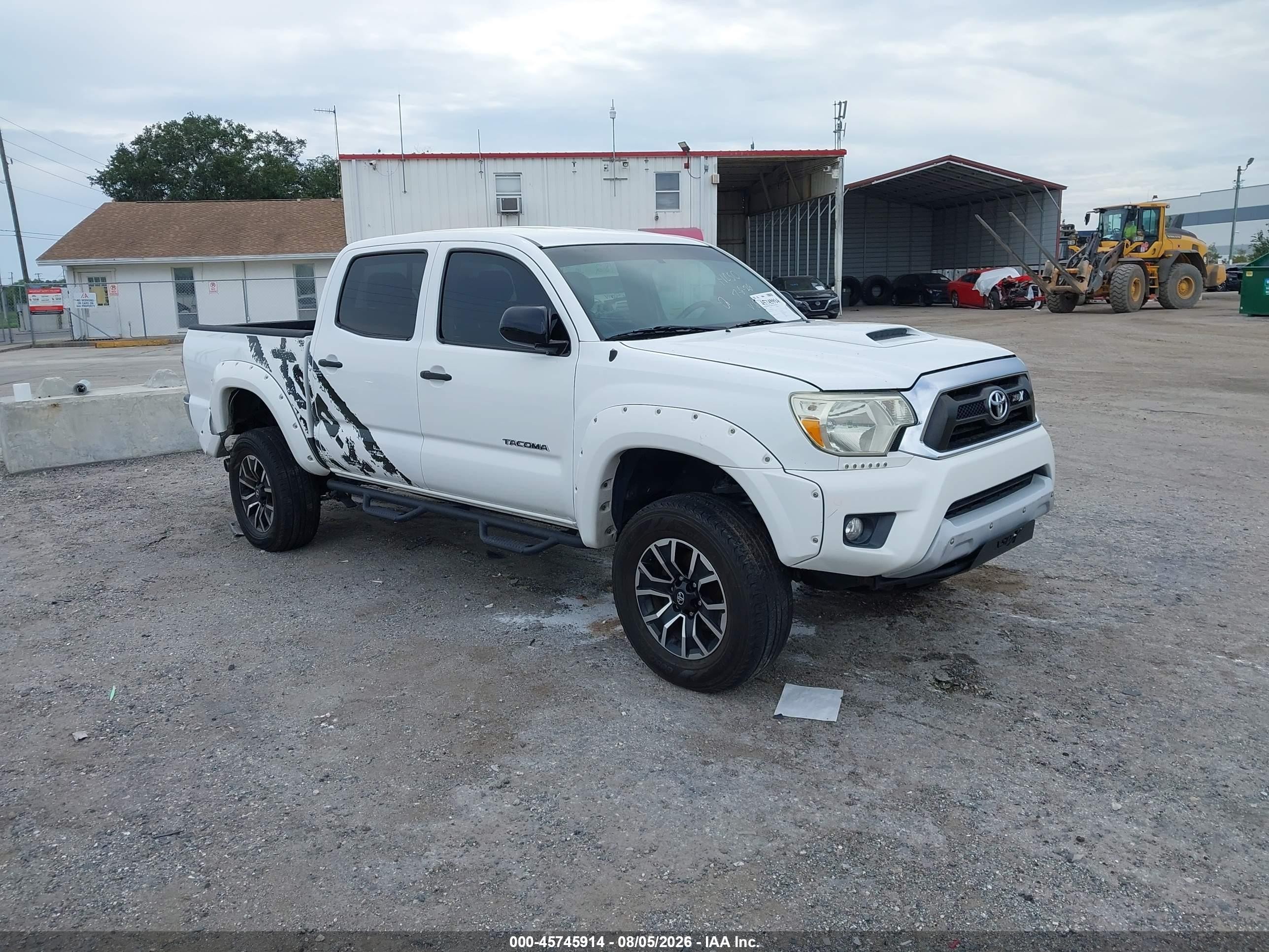 2013 Toyota Tacoma Prerunner V6 White vin: 5TFJU4GN1DX036326