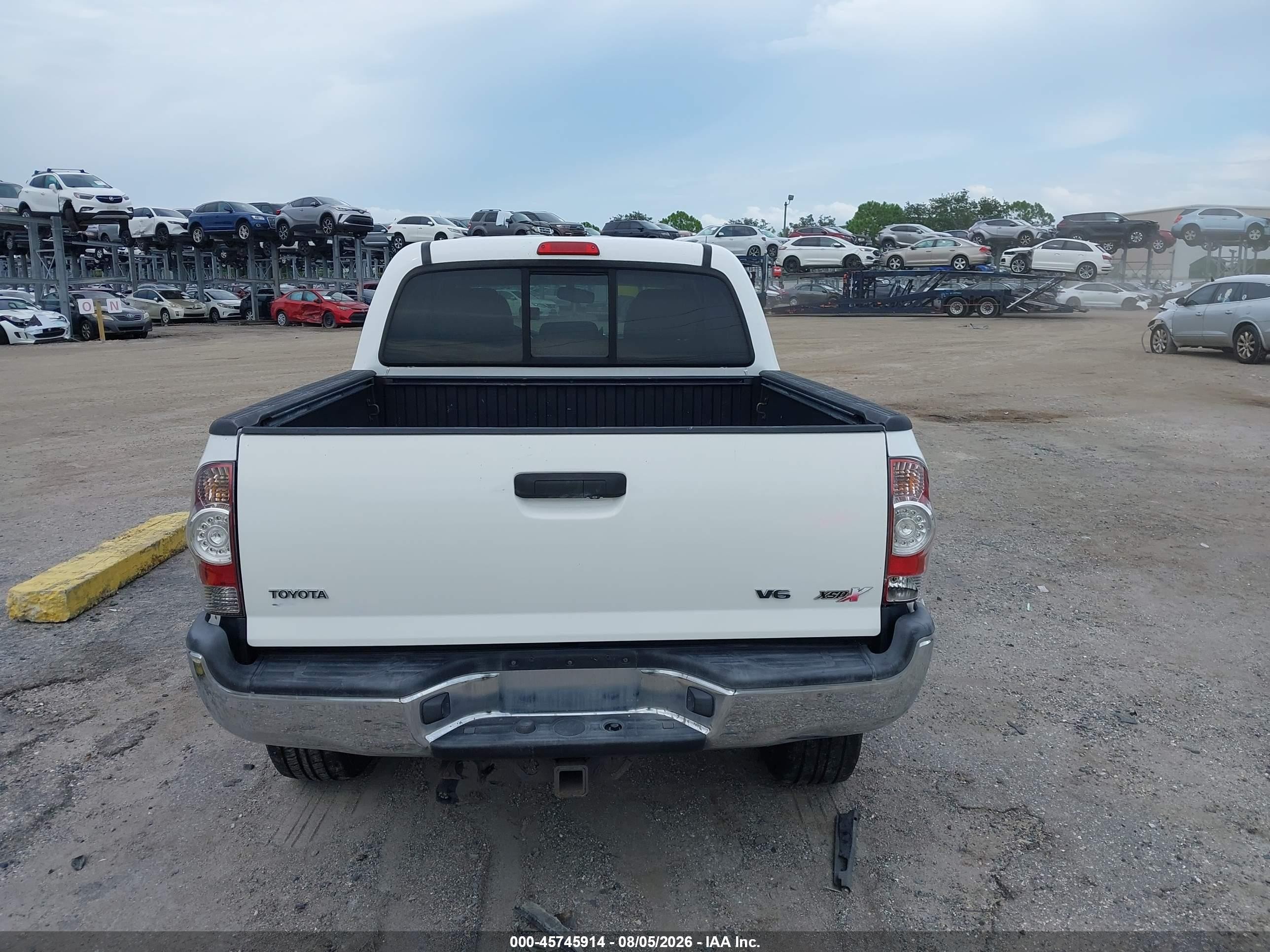 2013 Toyota Tacoma Prerunner V6 White vin: 5TFJU4GN1DX036326
