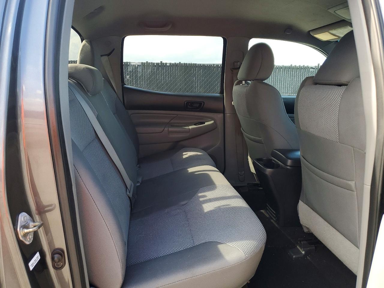 2014 Toyota Tacoma Gray vin: 5TFJU4GN1EX056691