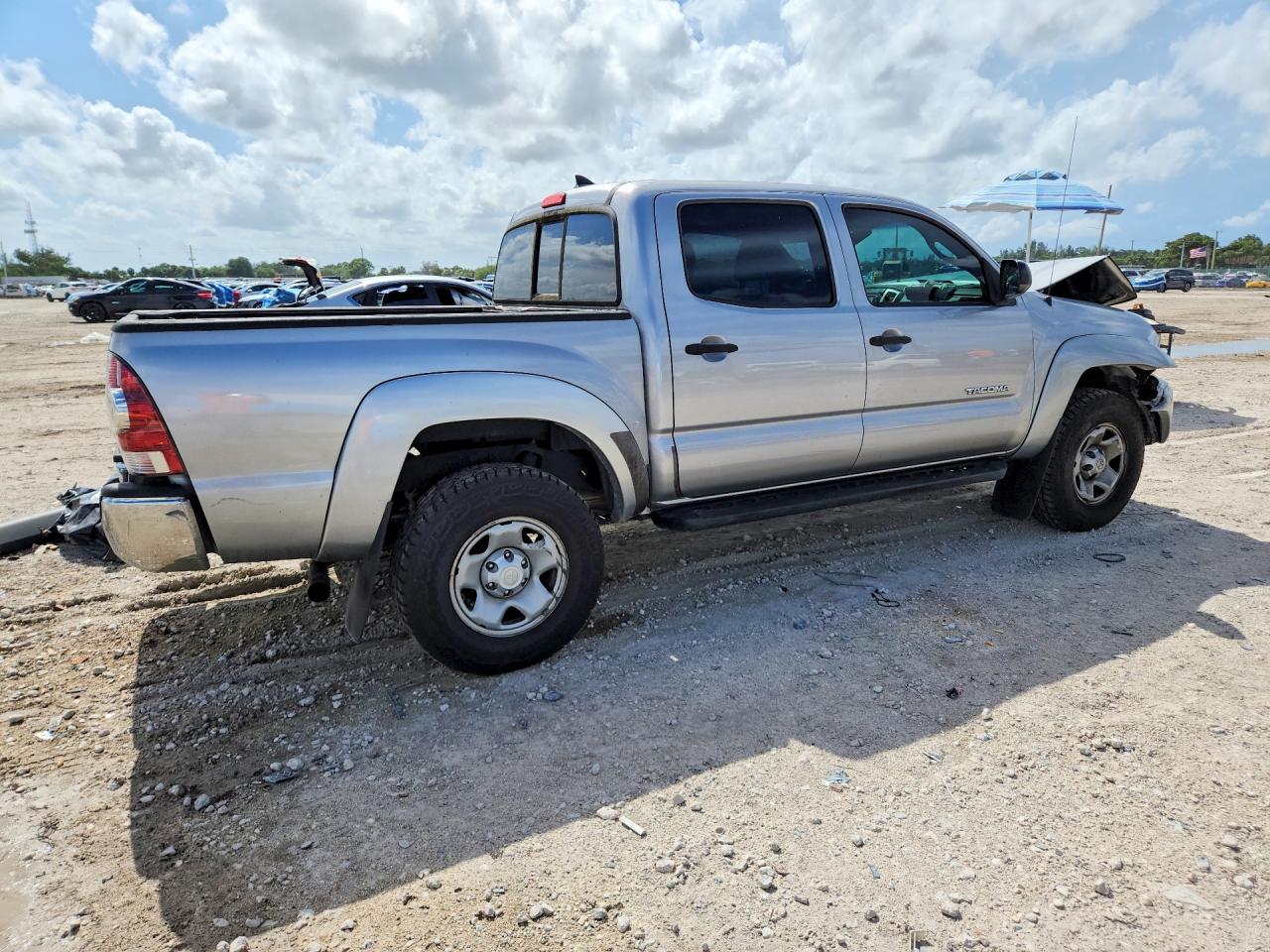 2014 Toyota Tacoma Double Cab Prerunner Silver vin: 5TFJU4GN1EX057694