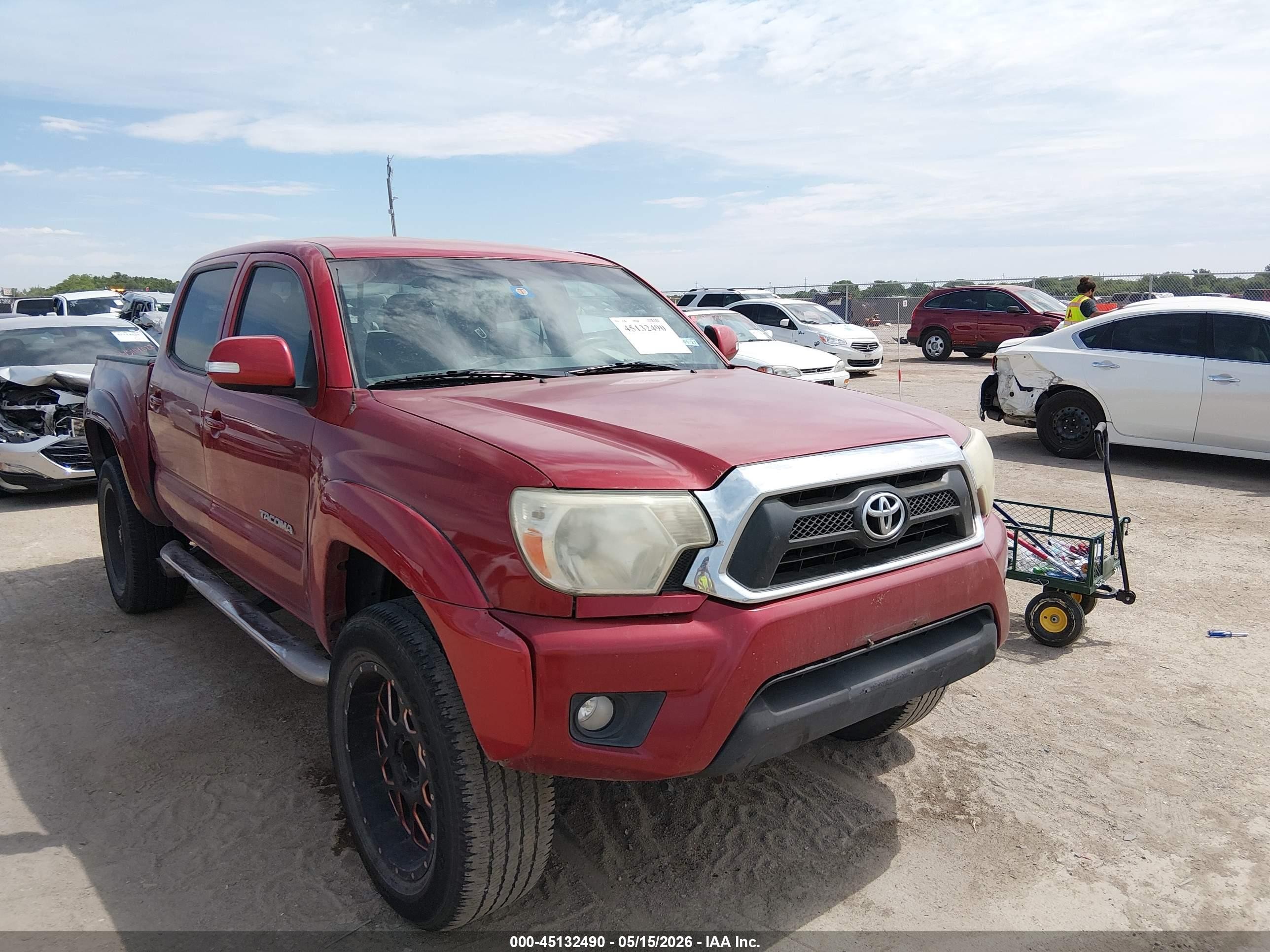 2015 Toyota Tacoma Prerunner V6 Red vin: 5TFJU4GN1FX070348