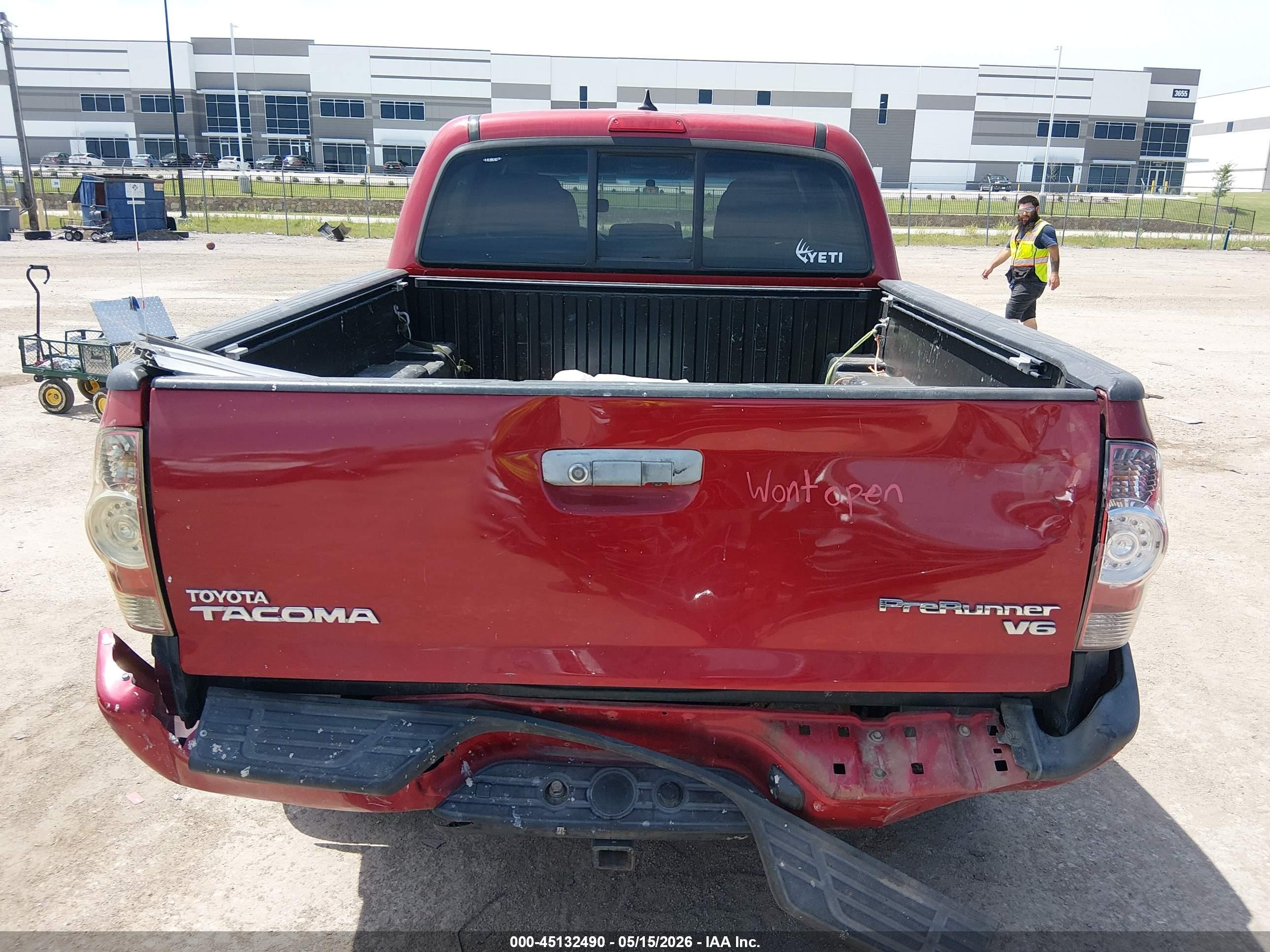 2015 Toyota Tacoma Prerunner V6 Red vin: 5TFJU4GN1FX070348