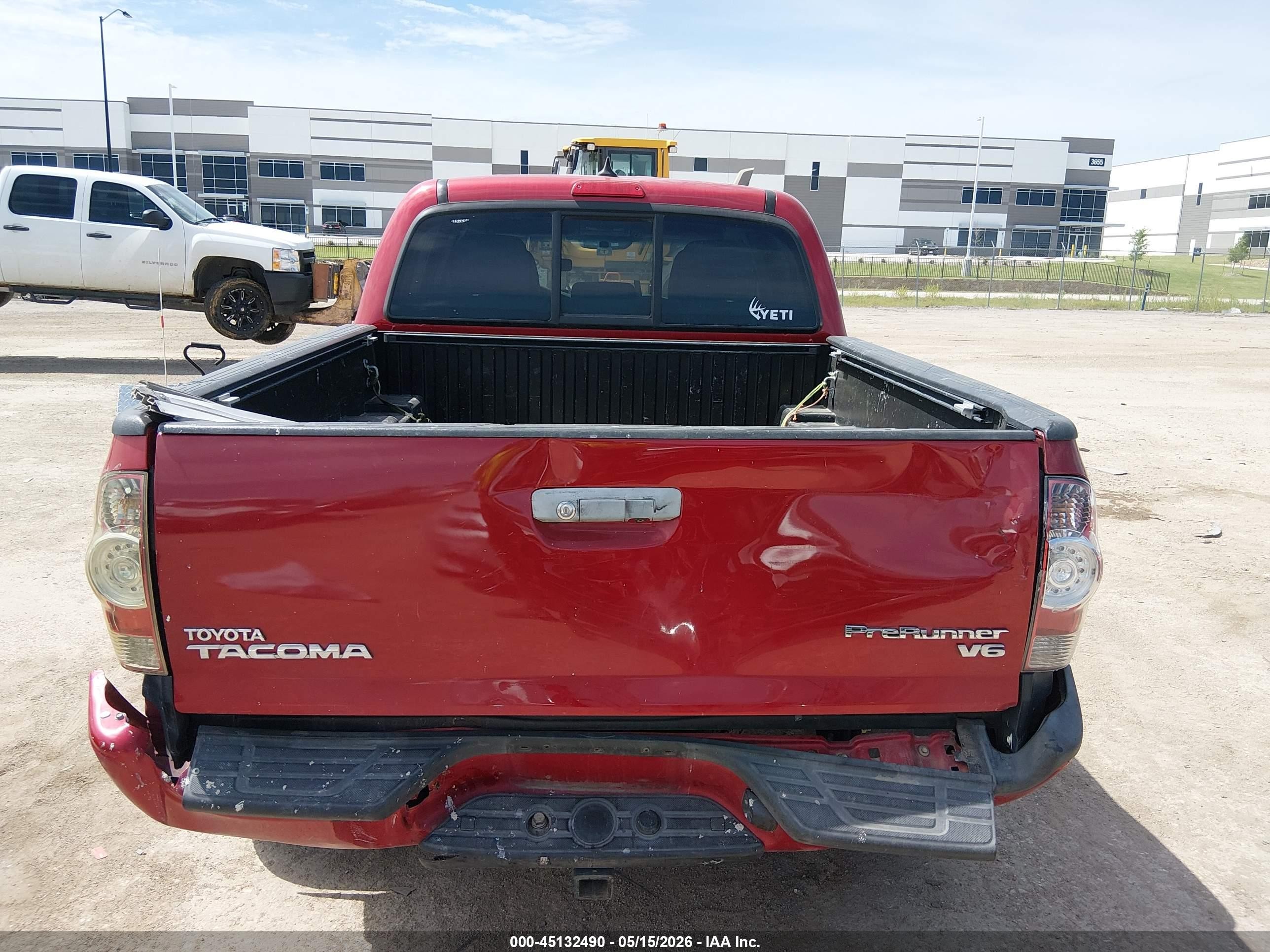 2015 Toyota Tacoma Prerunner V6 Red vin: 5TFJU4GN1FX070348