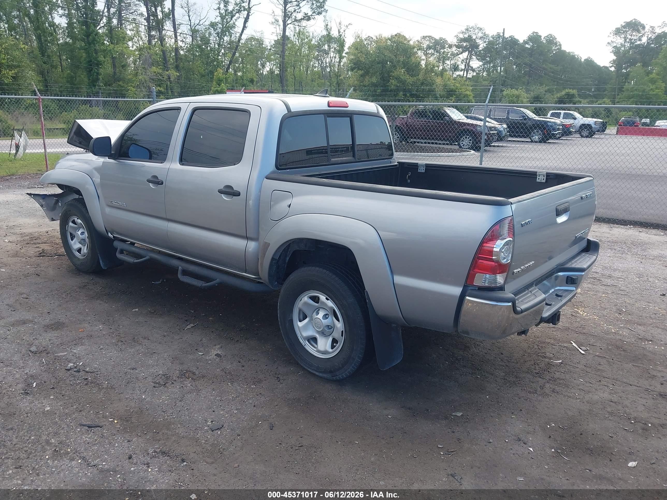 2015 Toyota Tacoma Prerunner V6 Gray vin: 5TFJU4GN1FX076439