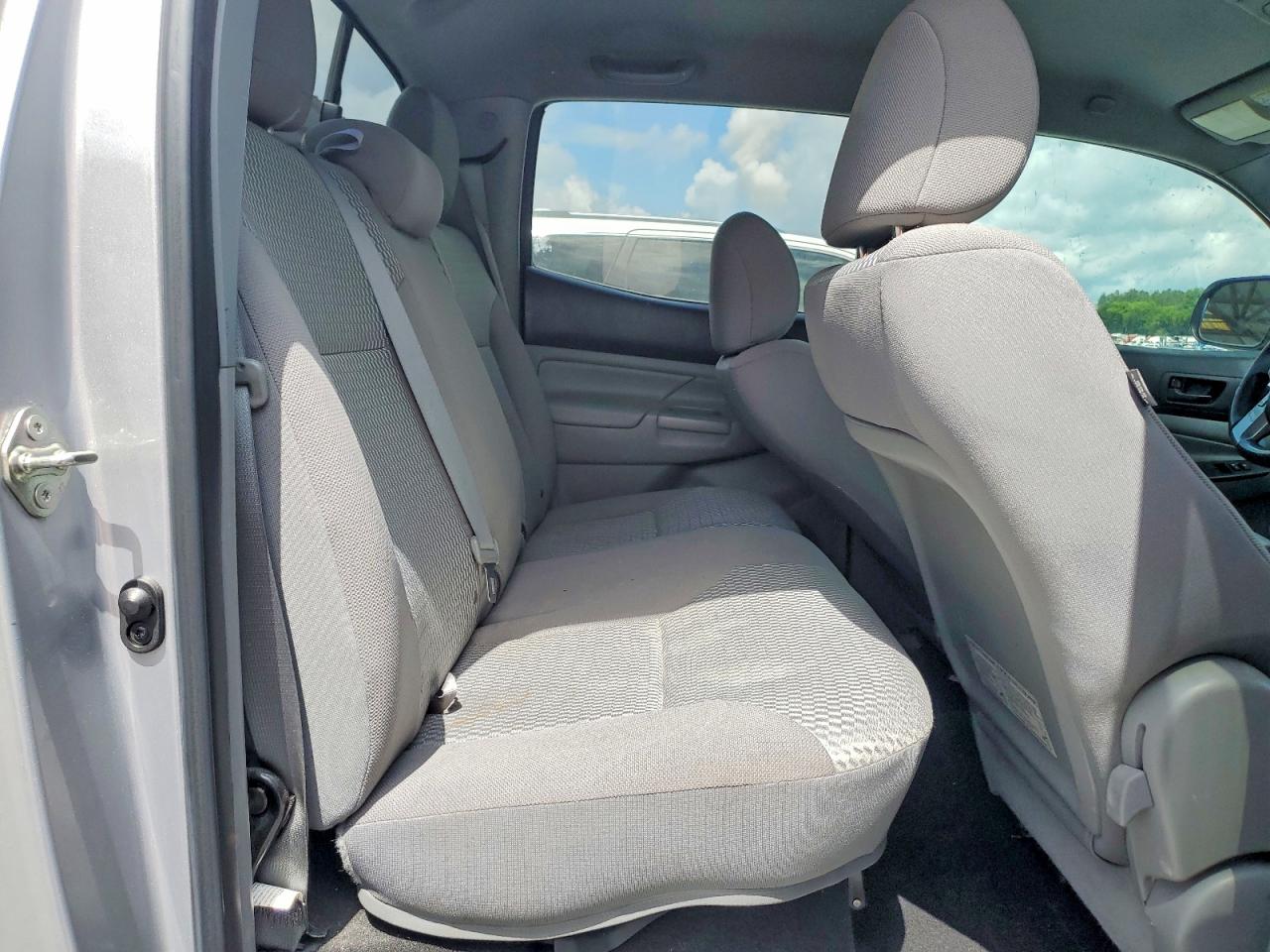 2014 Toyota Tacoma Double Cab Prerunner Silver vin: 5TFJU4GN2EX063018