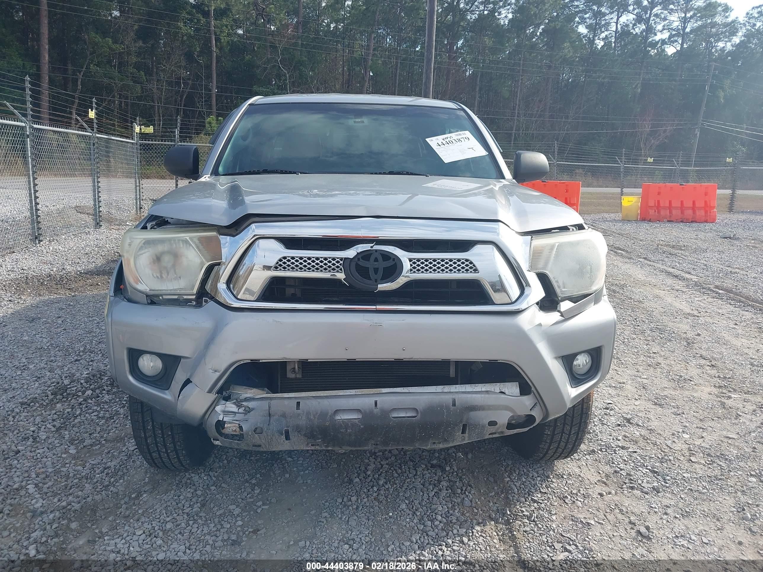 2015 Toyota Tacoma Prerunner V6 Silver vin: 5TFJU4GN2FX073386