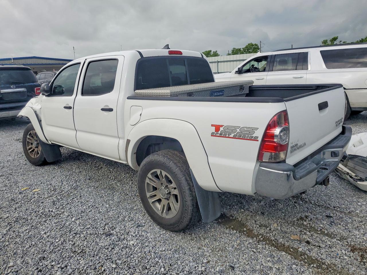 2015 Toyota Tacoma Double Cab Prerunner White vin: 5TFJU4GN2FX087935