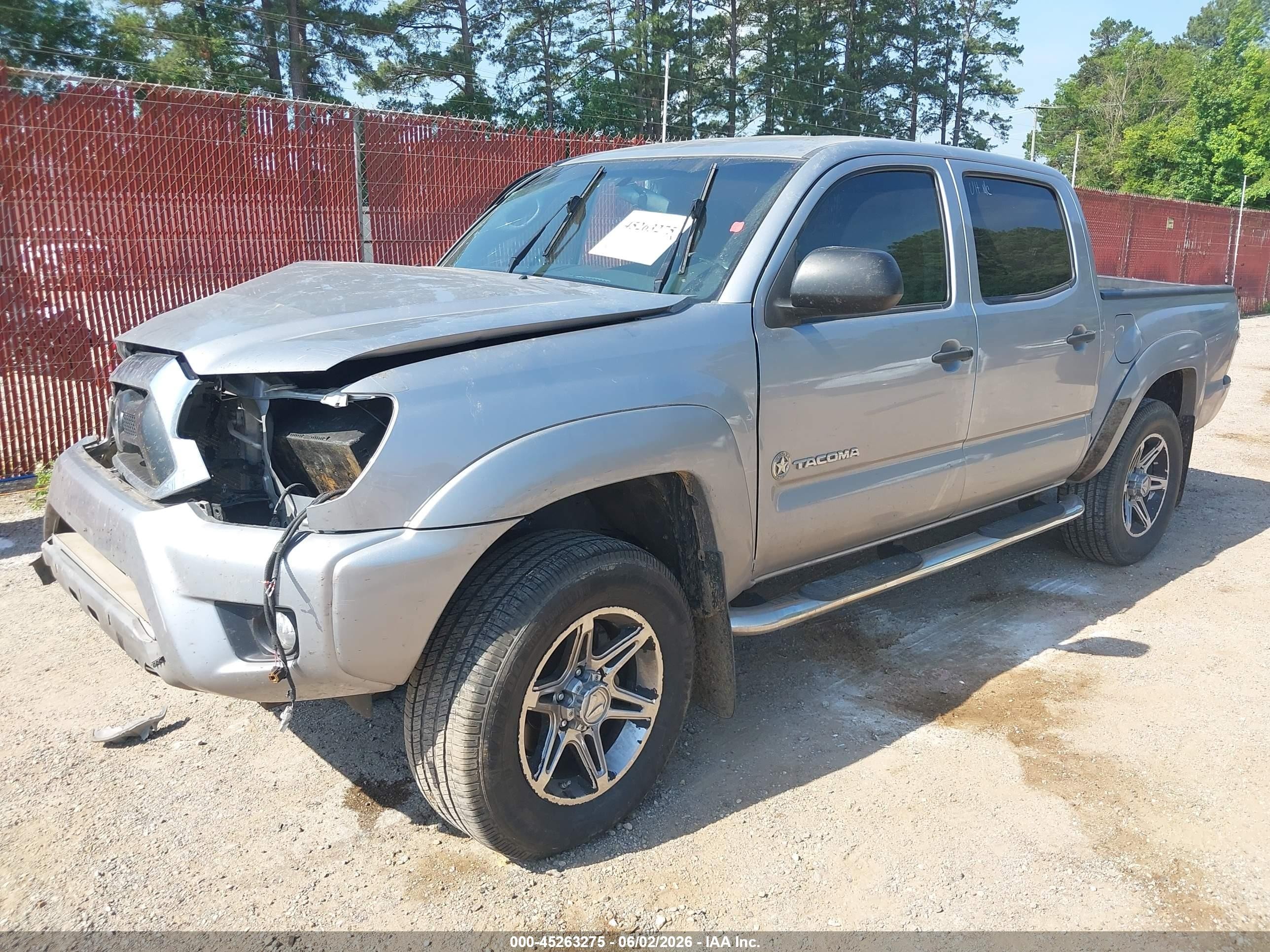 2014 Toyota Tacoma Prerunner V6 Silver vin: 5TFJU4GN4EX059665