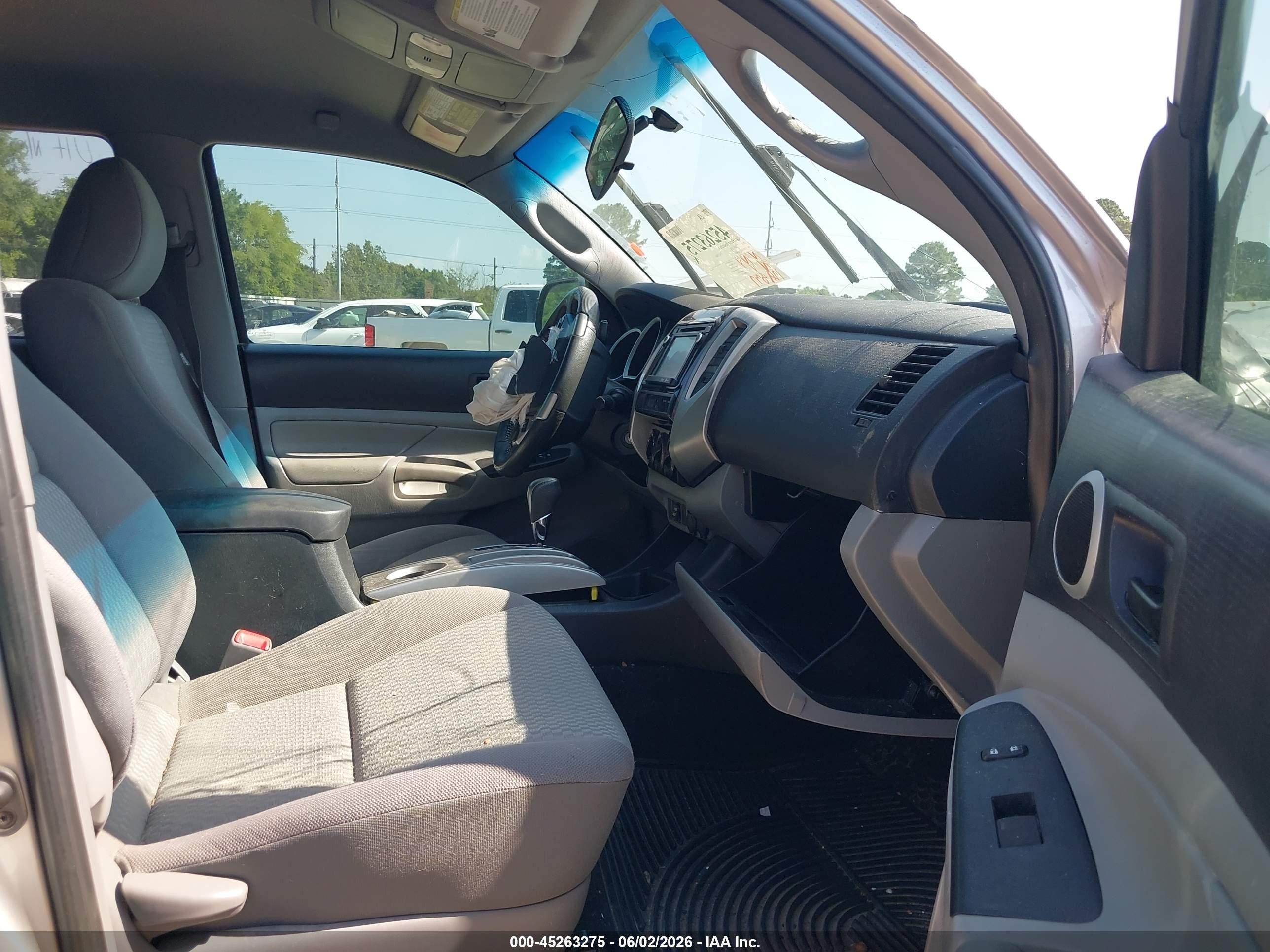 2014 Toyota Tacoma Prerunner V6 Silver vin: 5TFJU4GN4EX059665