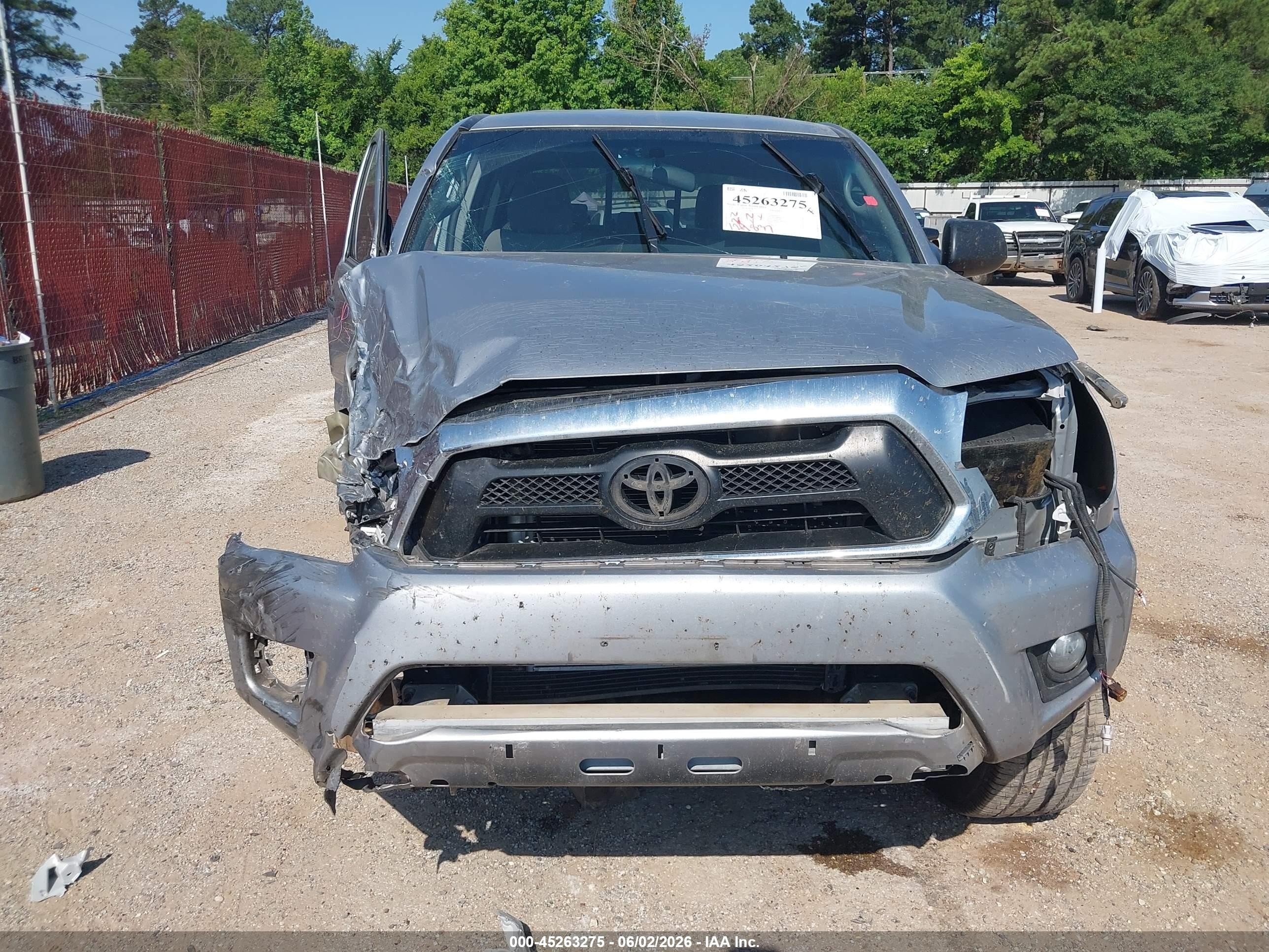 2014 Toyota Tacoma Prerunner V6 Silver vin: 5TFJU4GN4EX059665