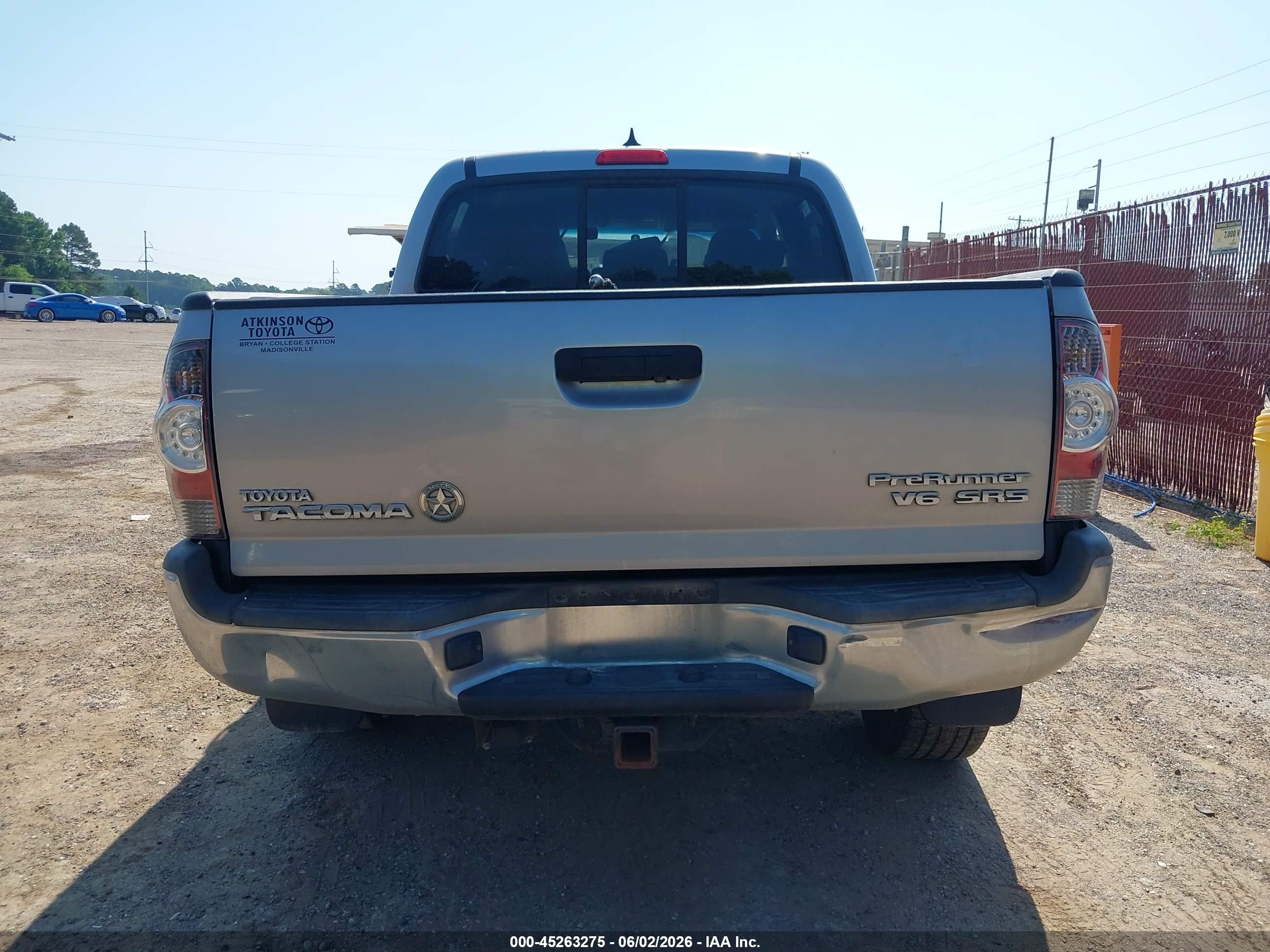 2014 Toyota Tacoma Prerunner V6 Silver vin: 5TFJU4GN4EX059665