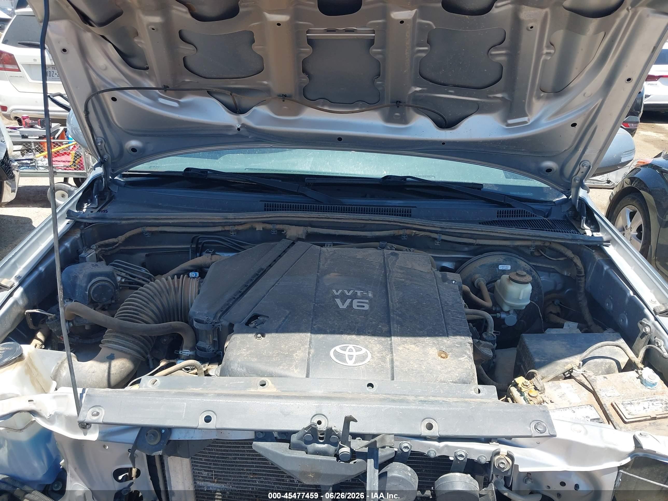 2015 Toyota Tacoma Prerunner V6 Silver vin: 5TFJU4GN4FX064866
