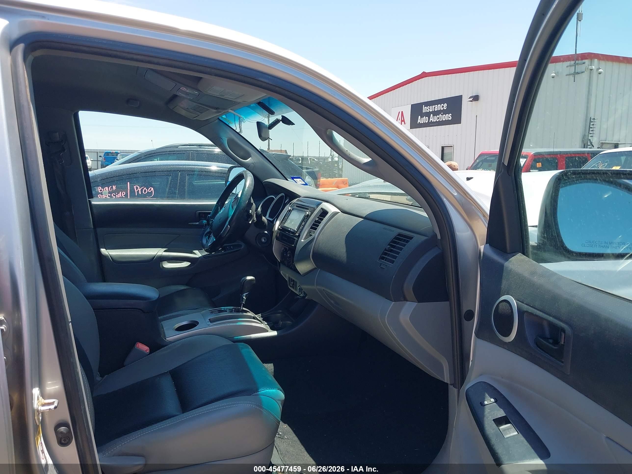 2015 Toyota Tacoma Prerunner V6 Silver vin: 5TFJU4GN4FX064866