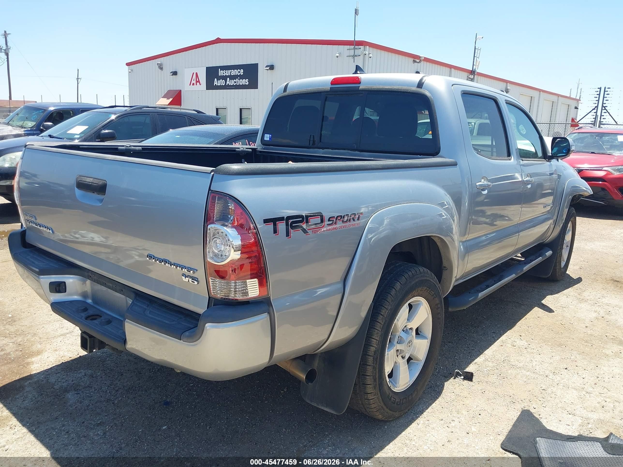 2015 Toyota Tacoma Prerunner V6 Silver vin: 5TFJU4GN4FX064866