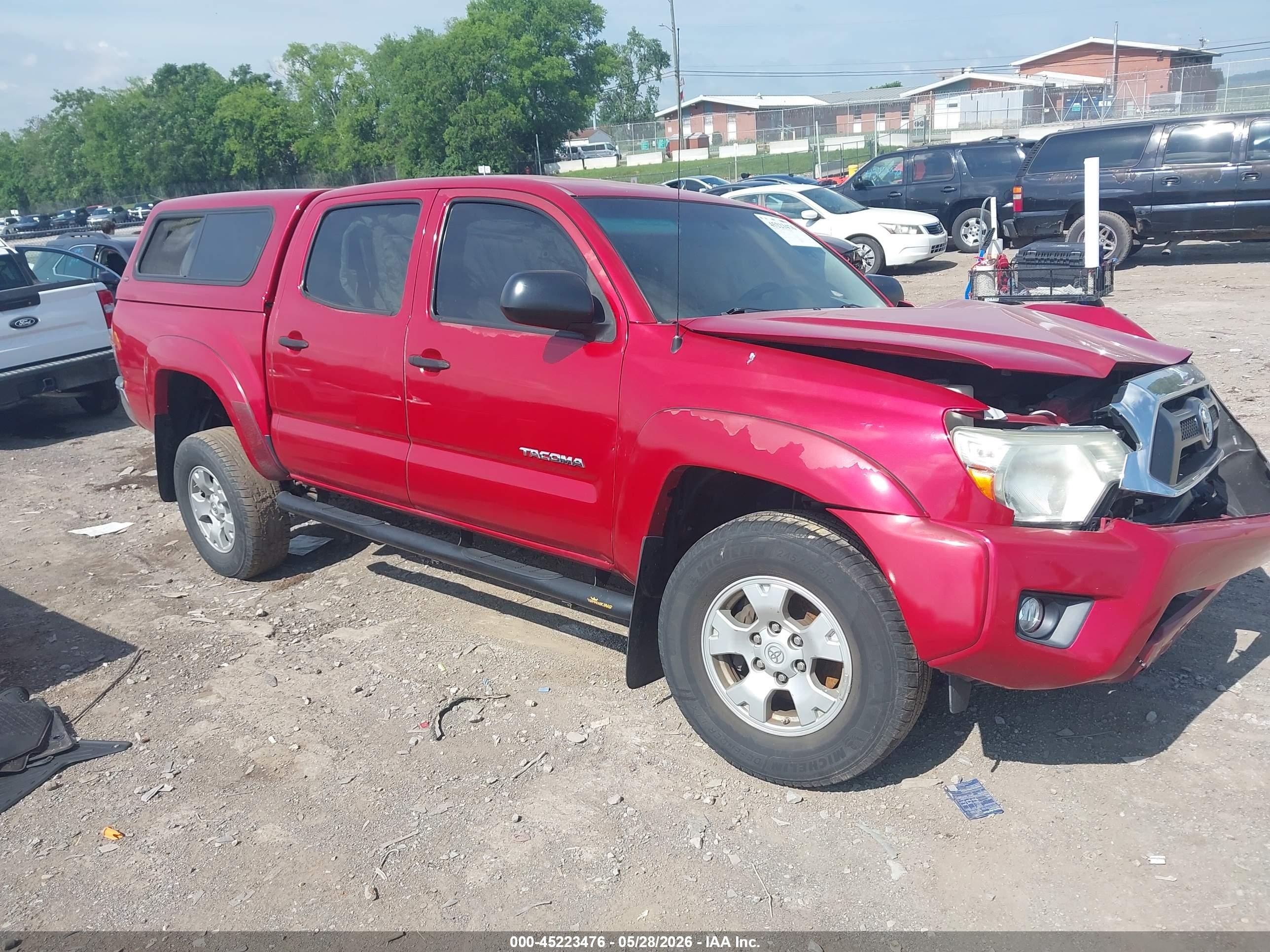 2015 Toyota Tacoma Prerunner V6 Red vin: 5TFJU4GN4FX076516