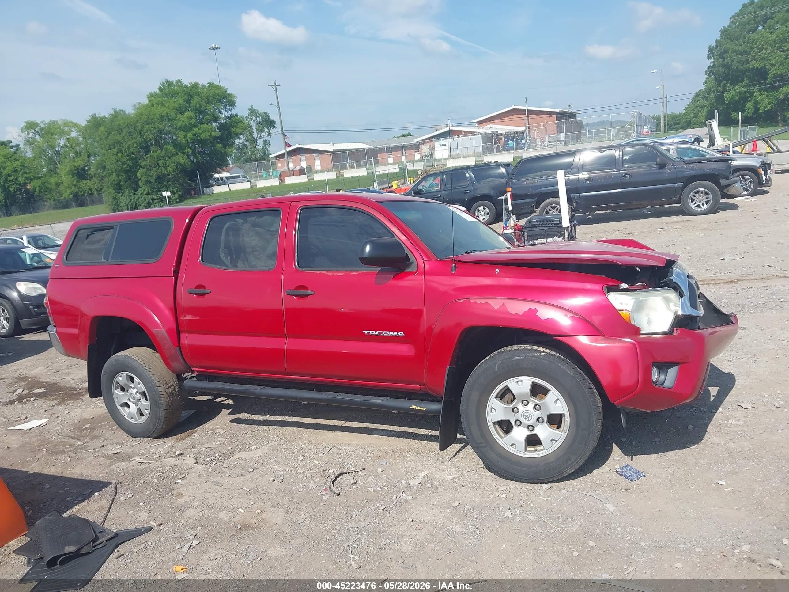 2015 Toyota Tacoma Prerunner V6 Красный vin: 5TFJU4GN4FX076516