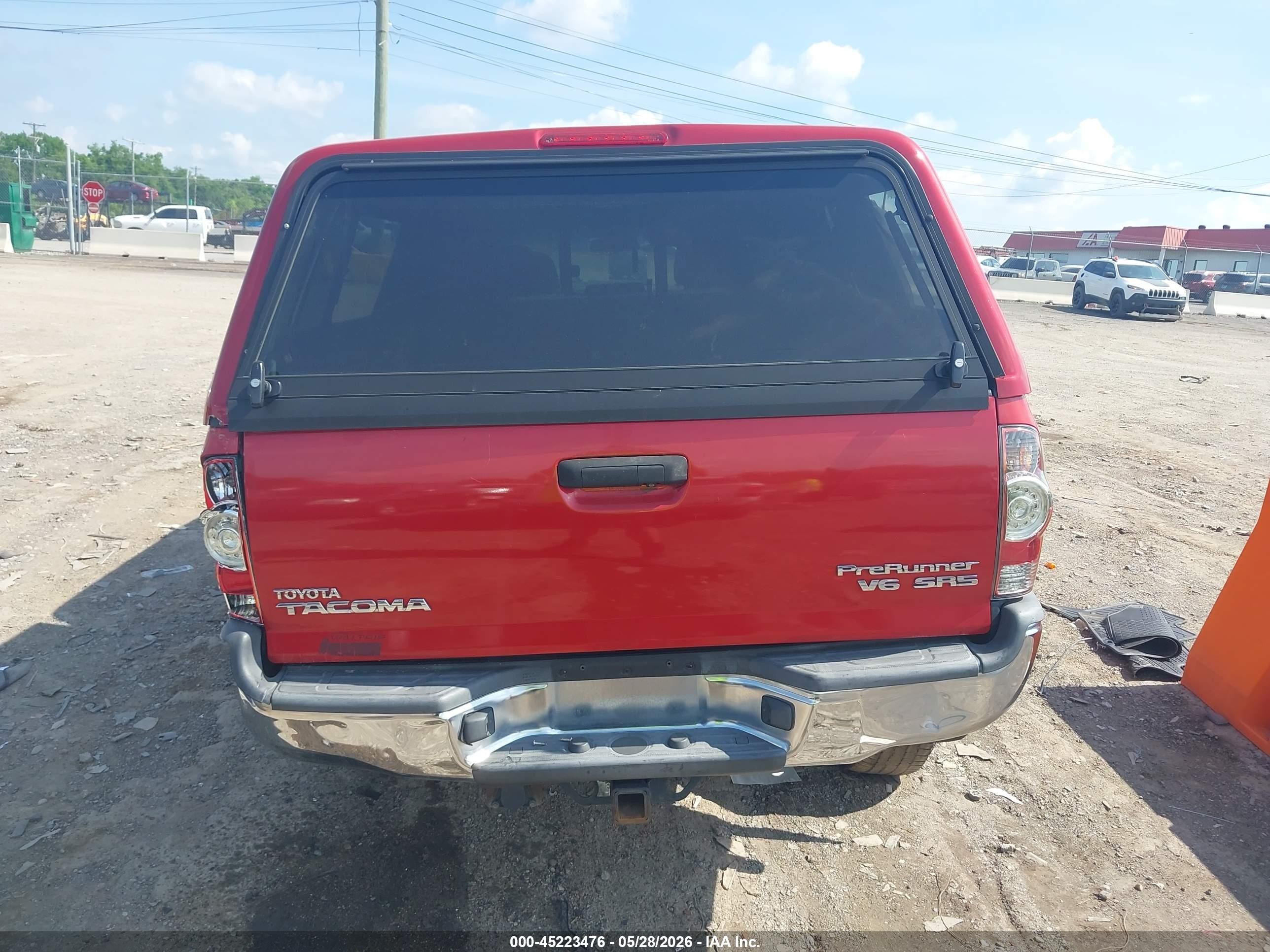 2015 Toyota Tacoma Prerunner V6 Красный vin: 5TFJU4GN4FX076516