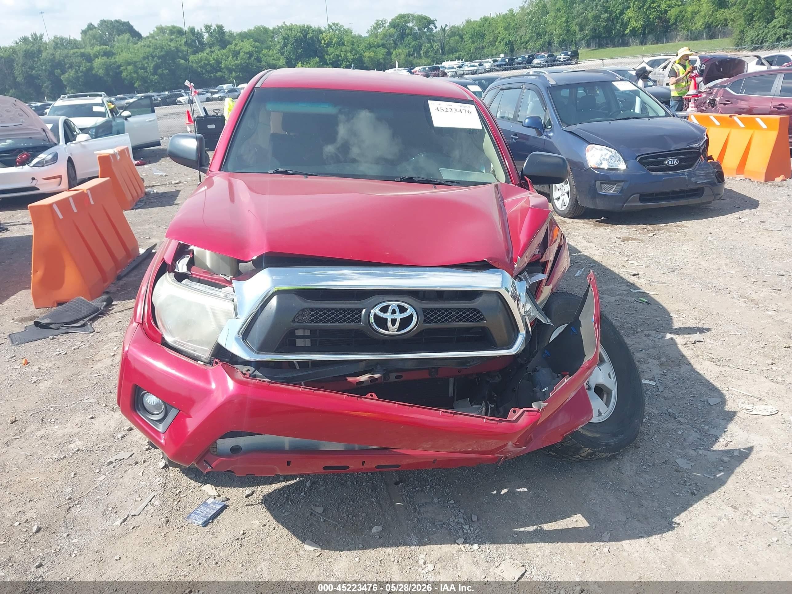 2015 Toyota Tacoma Prerunner V6 Красный vin: 5TFJU4GN4FX076516