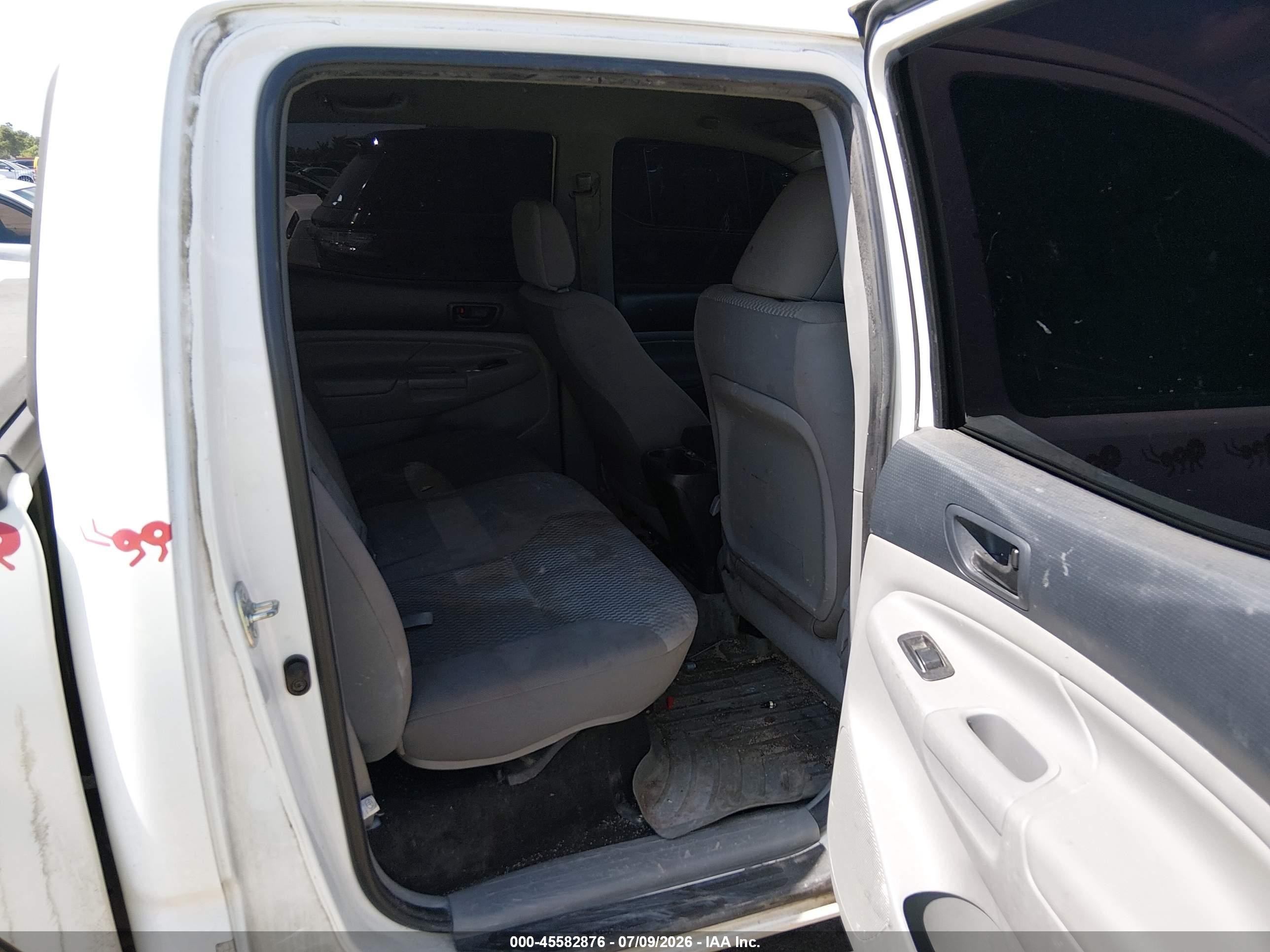 2013 Toyota Tacoma Prerunner V6 White vin: 5TFJU4GN5DX045403
