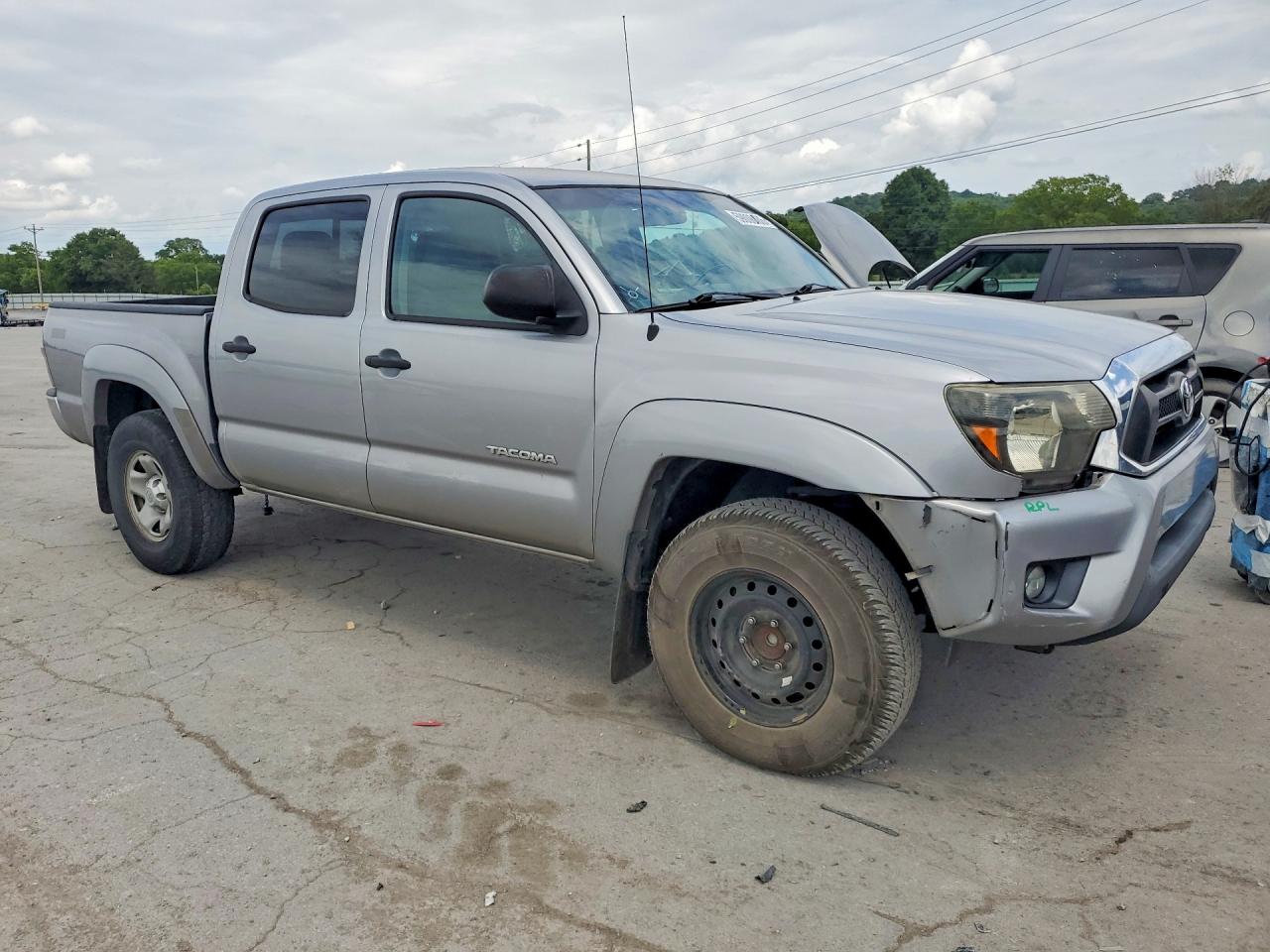2014 Toyota Tacoma Double Cab Prerunner Silver vin: 5TFJU4GN5EX056824