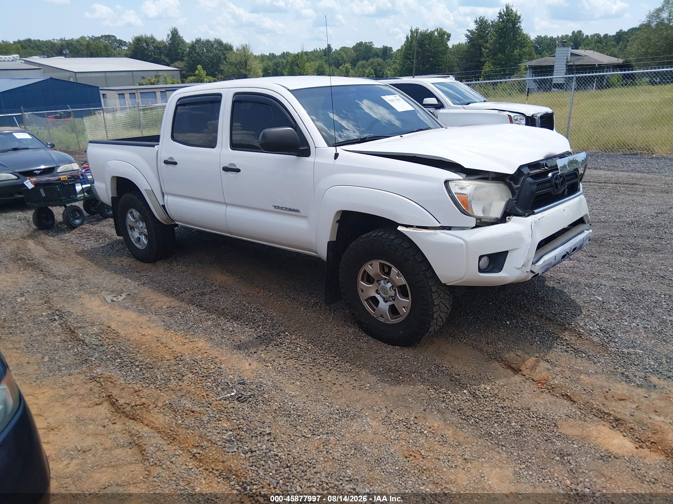 2015 Toyota Tacoma Prerunner V6 White vin: 5TFJU4GN5FX082664