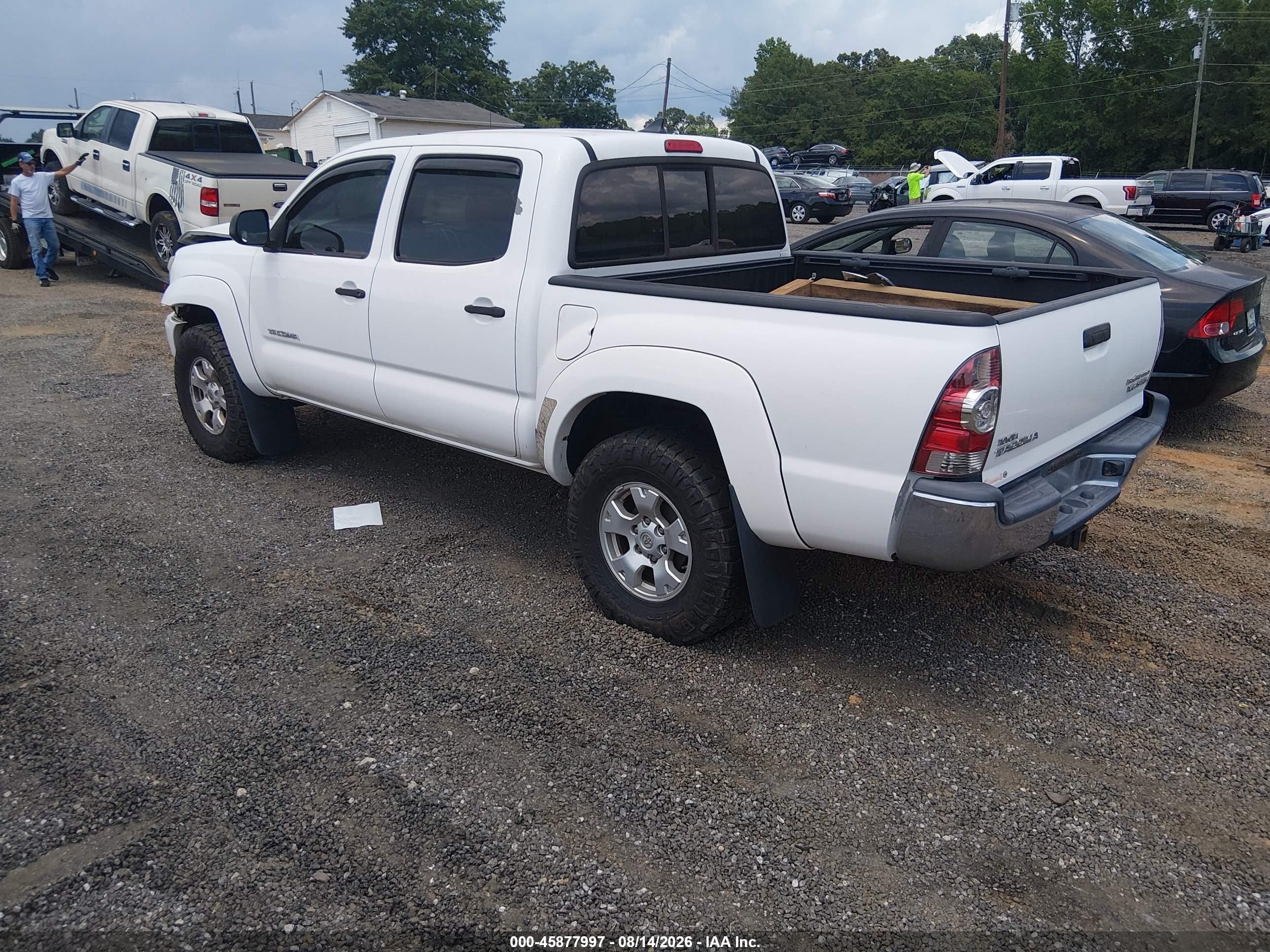 2015 Toyota Tacoma Prerunner V6 Белый vin: 5TFJU4GN5FX082664