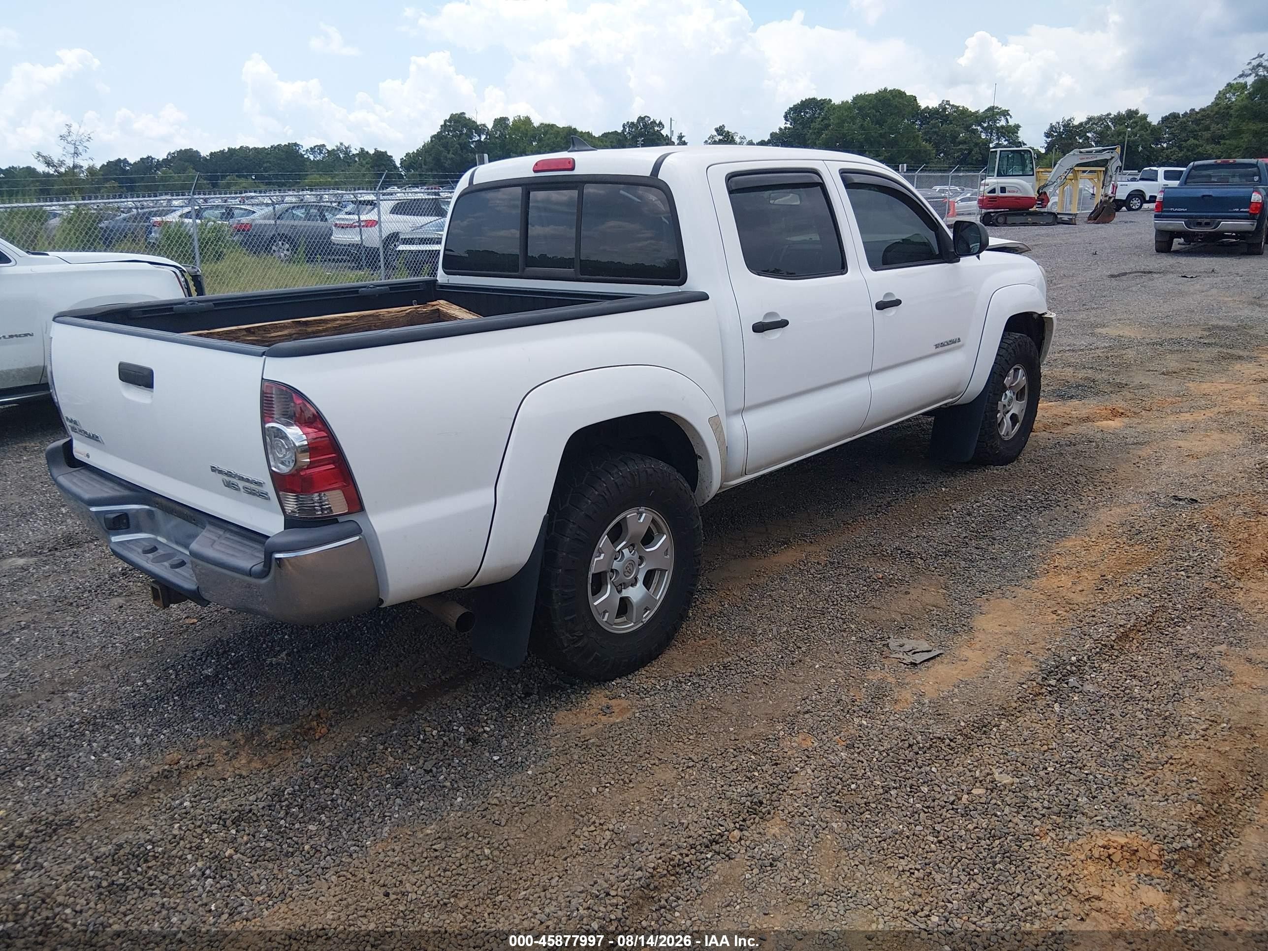 2015 Toyota Tacoma Prerunner V6 Белый vin: 5TFJU4GN5FX082664