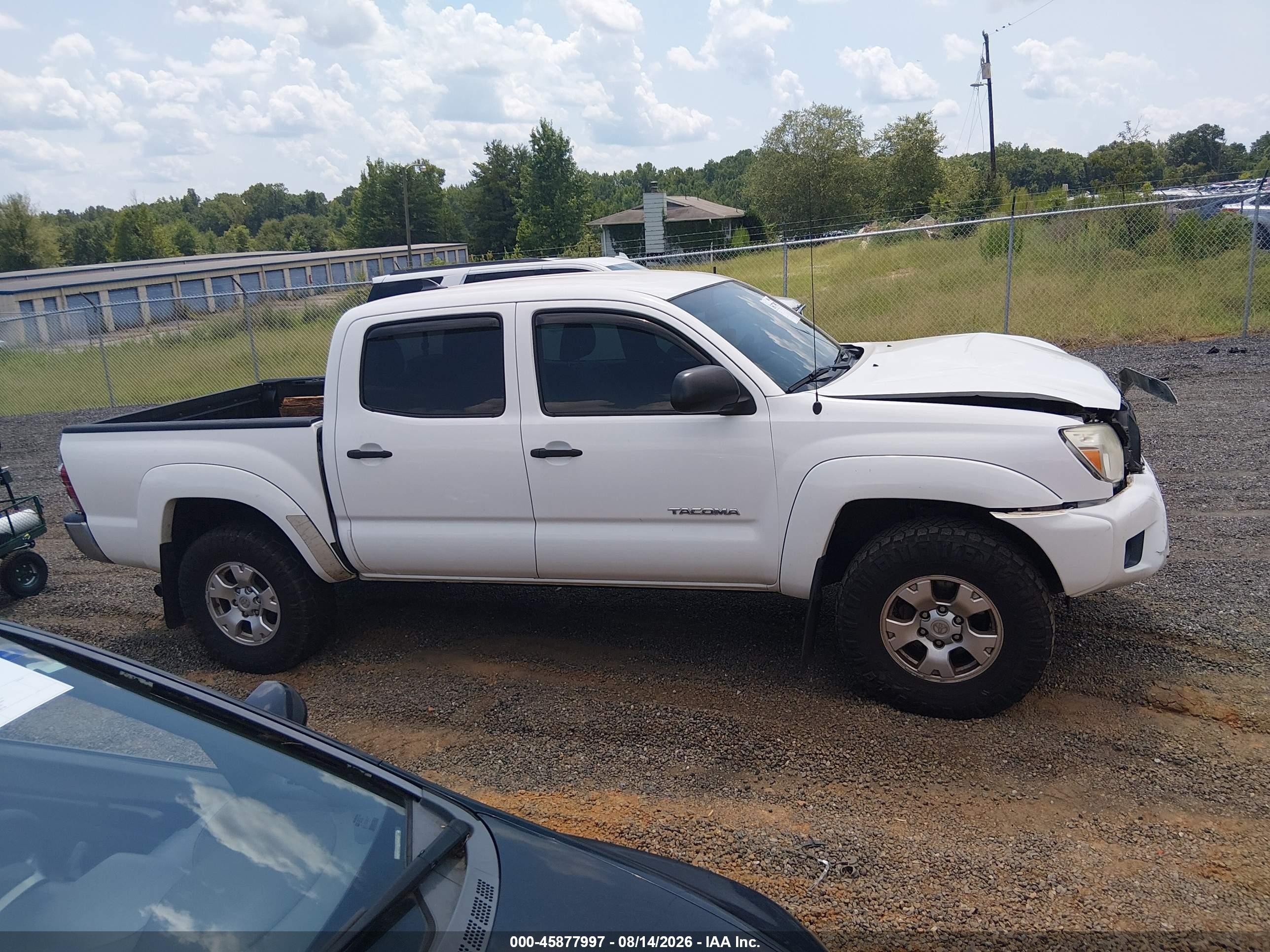 2015 Toyota Tacoma Prerunner V6 Белый vin: 5TFJU4GN5FX082664