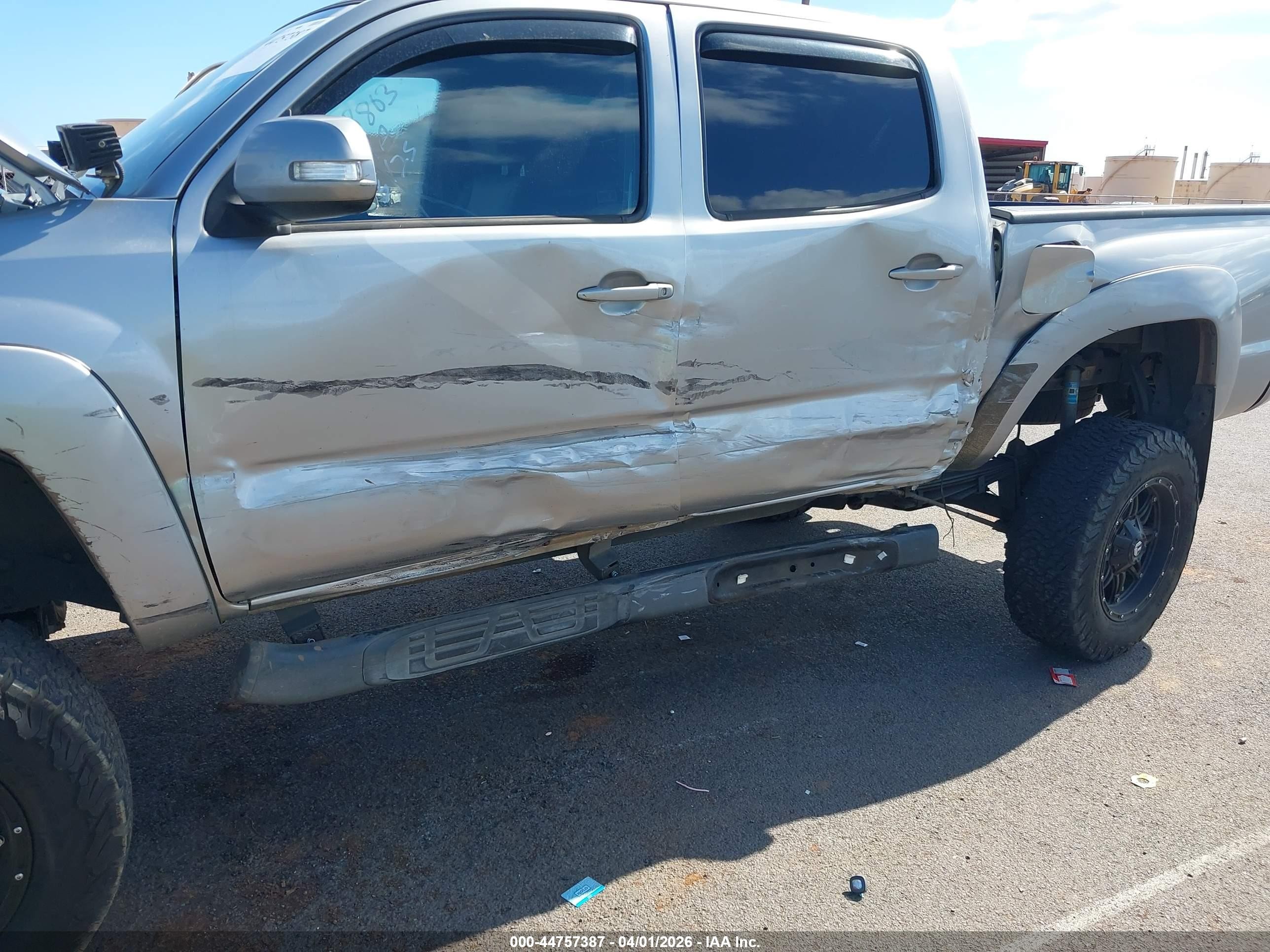 2014 Toyota Tacoma Prerunner V6 Silver vin: 5TFJU4GN6EX055777