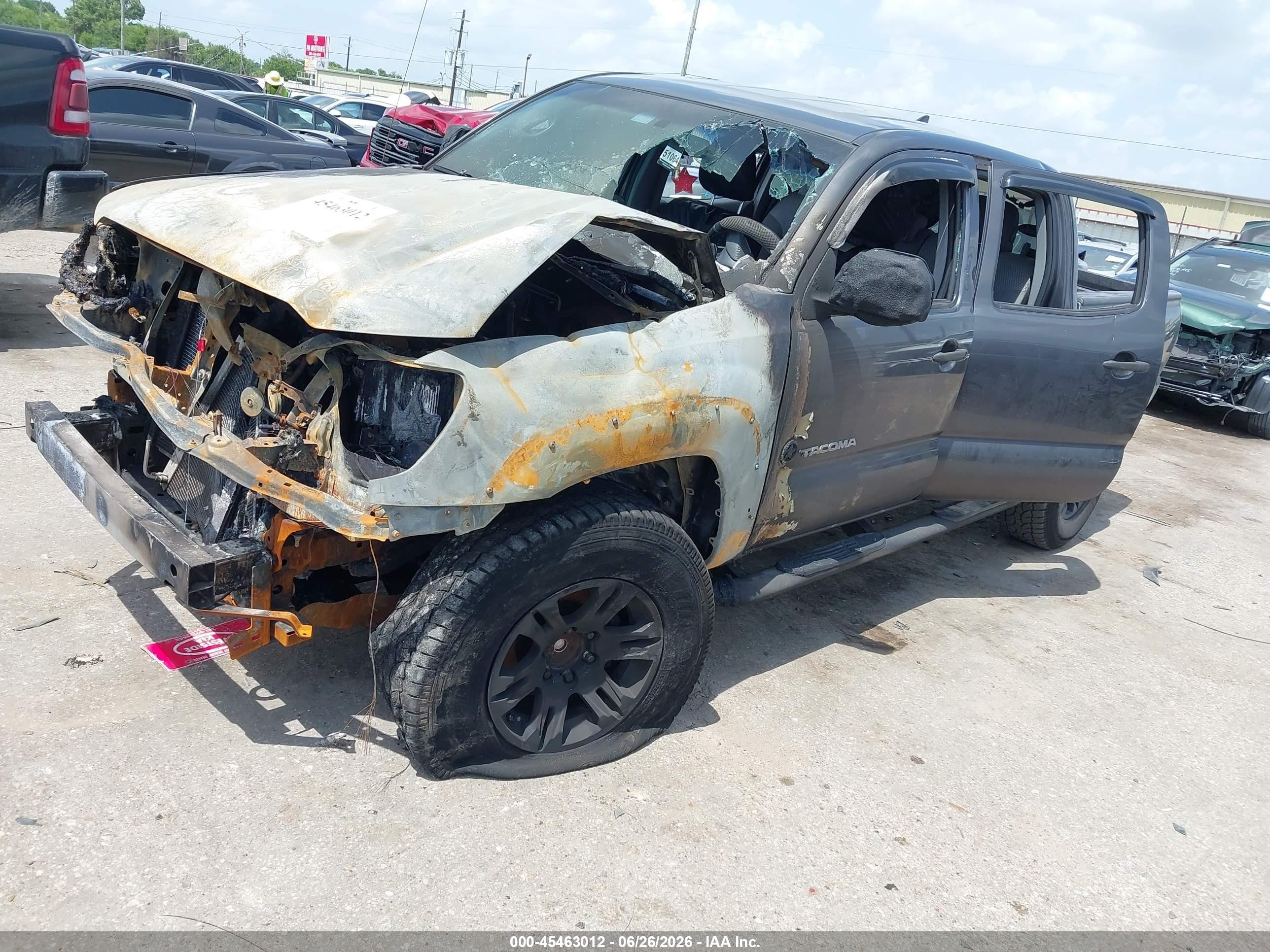 2015 Toyota Tacoma Prerunner V6 Gray vin: 5TFJU4GN6FX079661