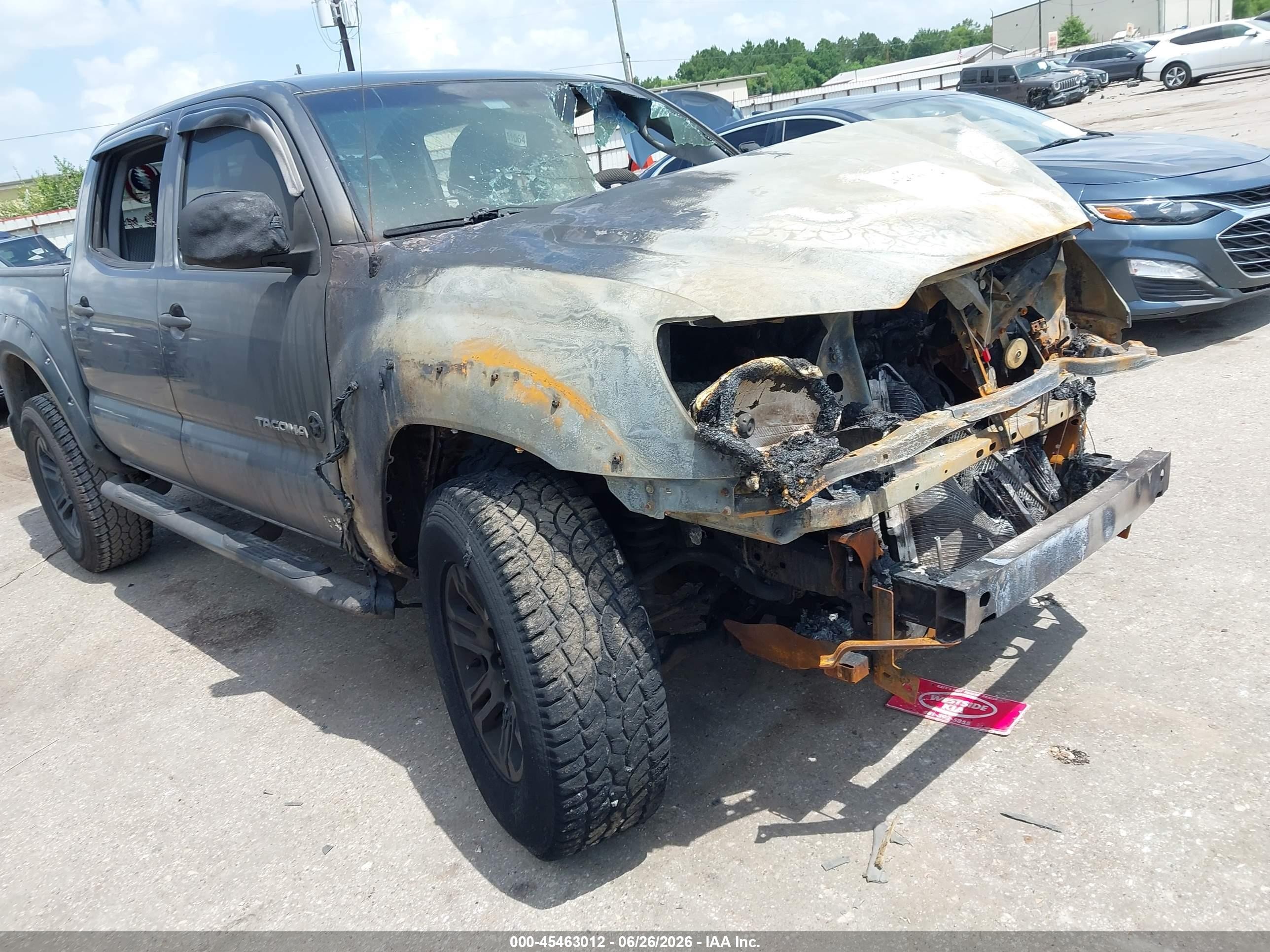 2015 Toyota Tacoma Prerunner V6 Gray vin: 5TFJU4GN6FX079661