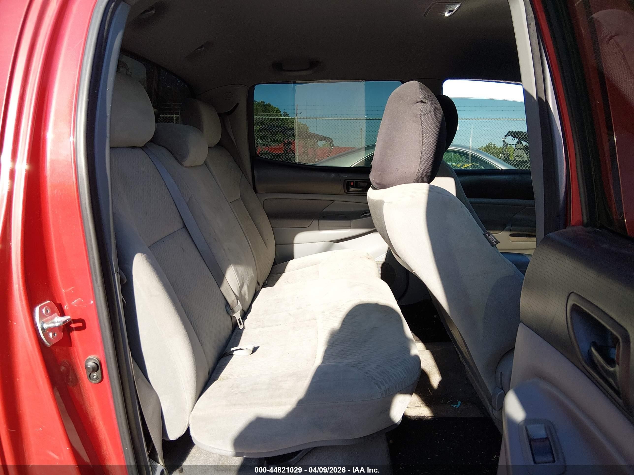 2011 Toyota Tacoma Prerunner V6 Red vin: 5TFJU4GN7BX005658