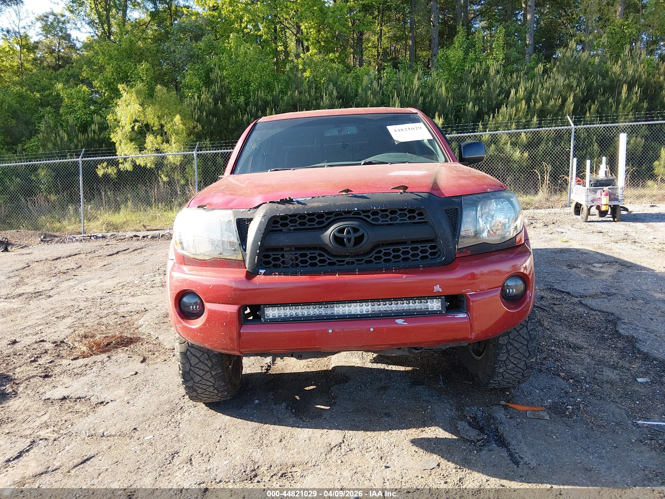 2011 Toyota Tacoma Prerunner V6 Red vin: 5TFJU4GN7BX005658