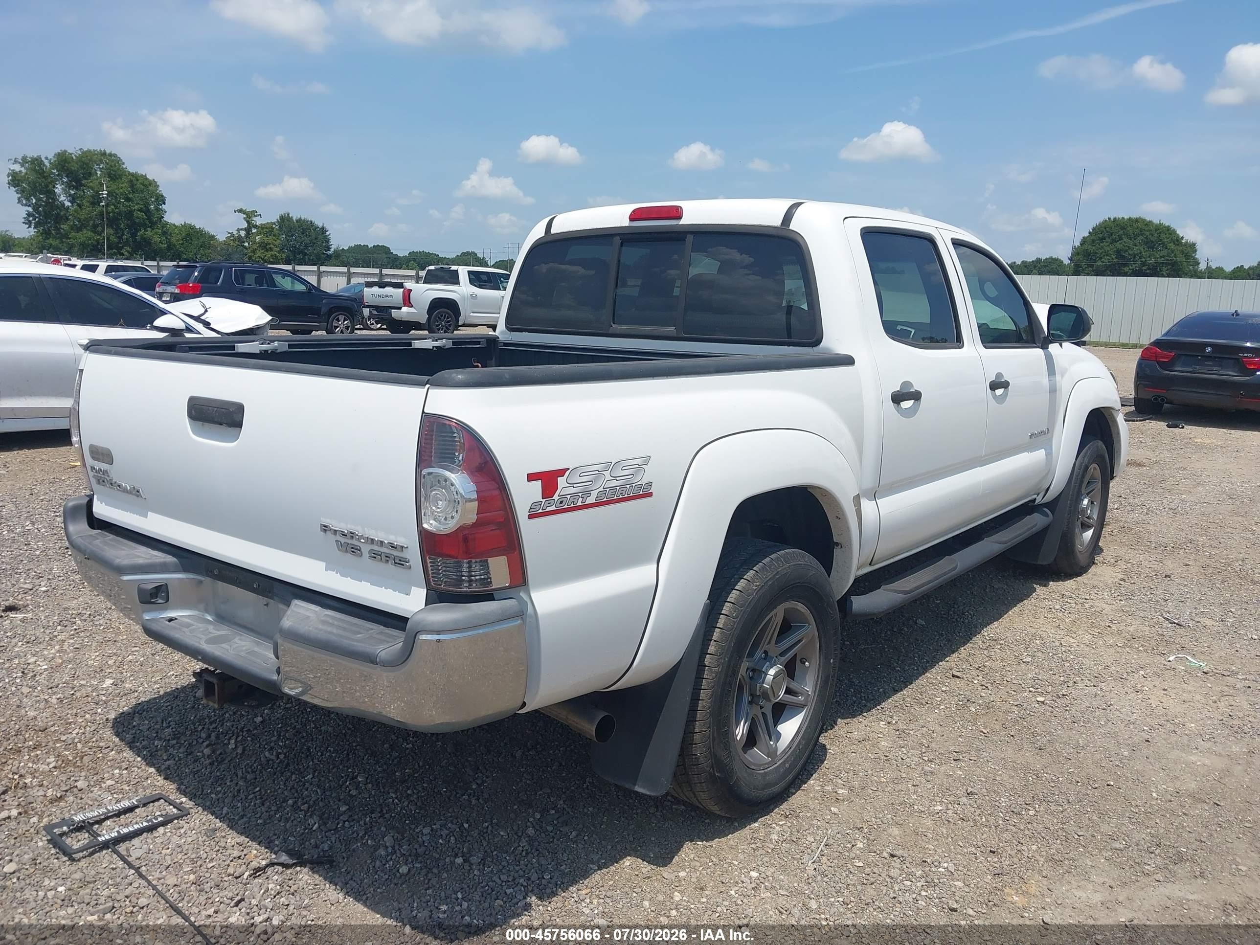 2013 Toyota Tacoma Prerunner V6 White vin: 5TFJU4GN7DX031650