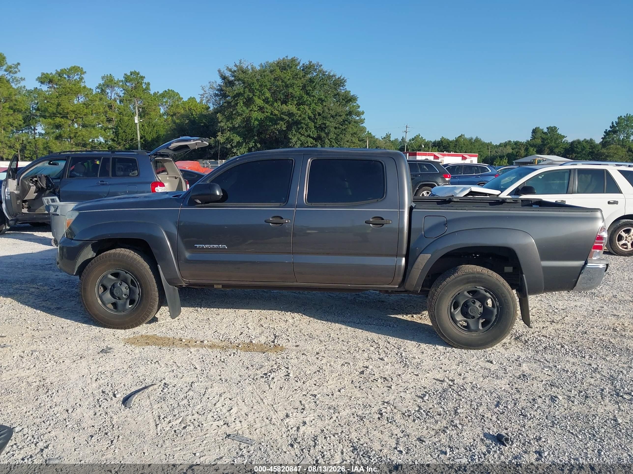 2013 Toyota Tacoma Prerunner V6 Gray vin: 5TFJU4GN7DX032491