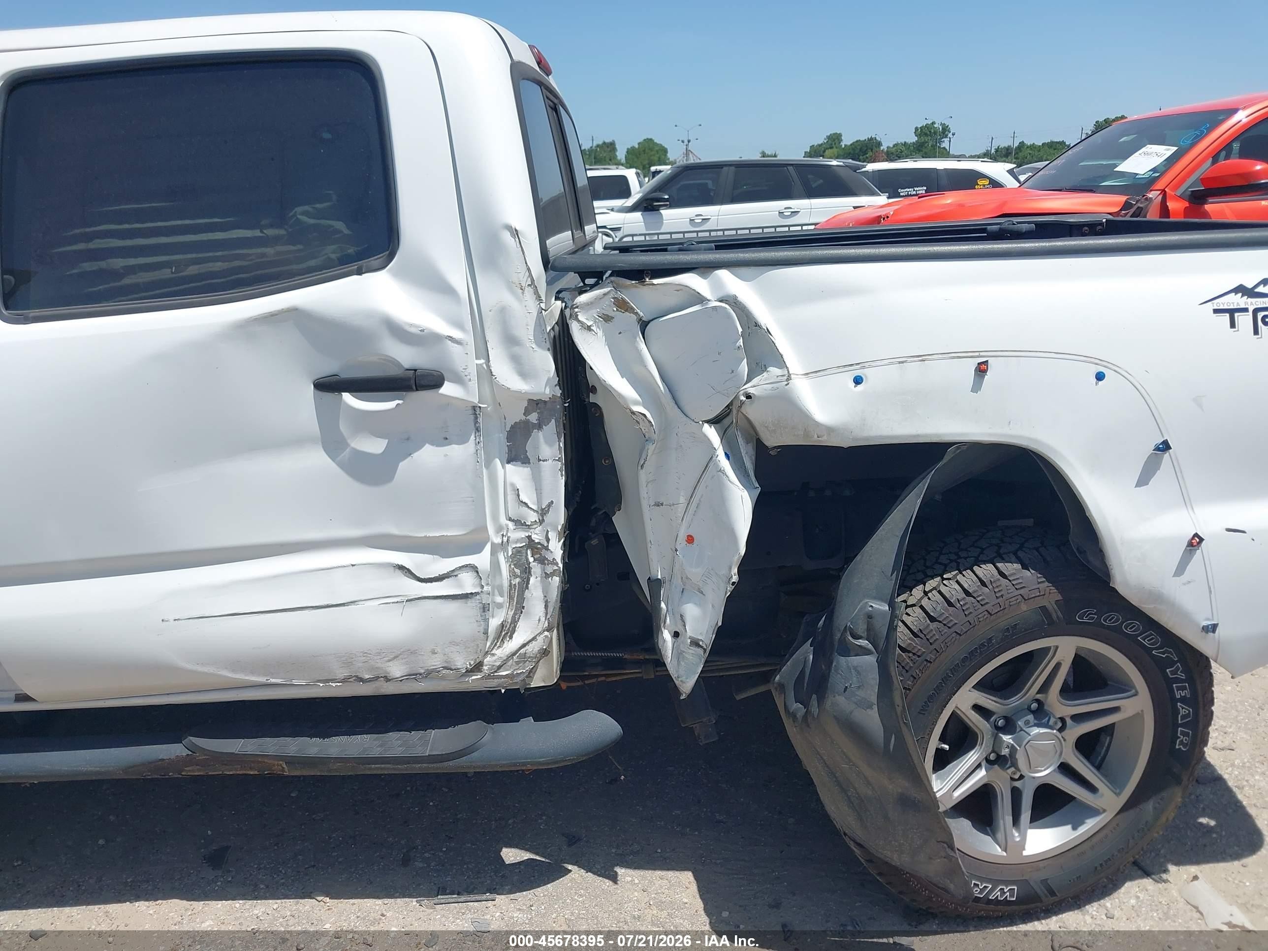 2013 Toyota Tacoma Prerunner V6 Белый vin: 5TFJU4GN7DX045483