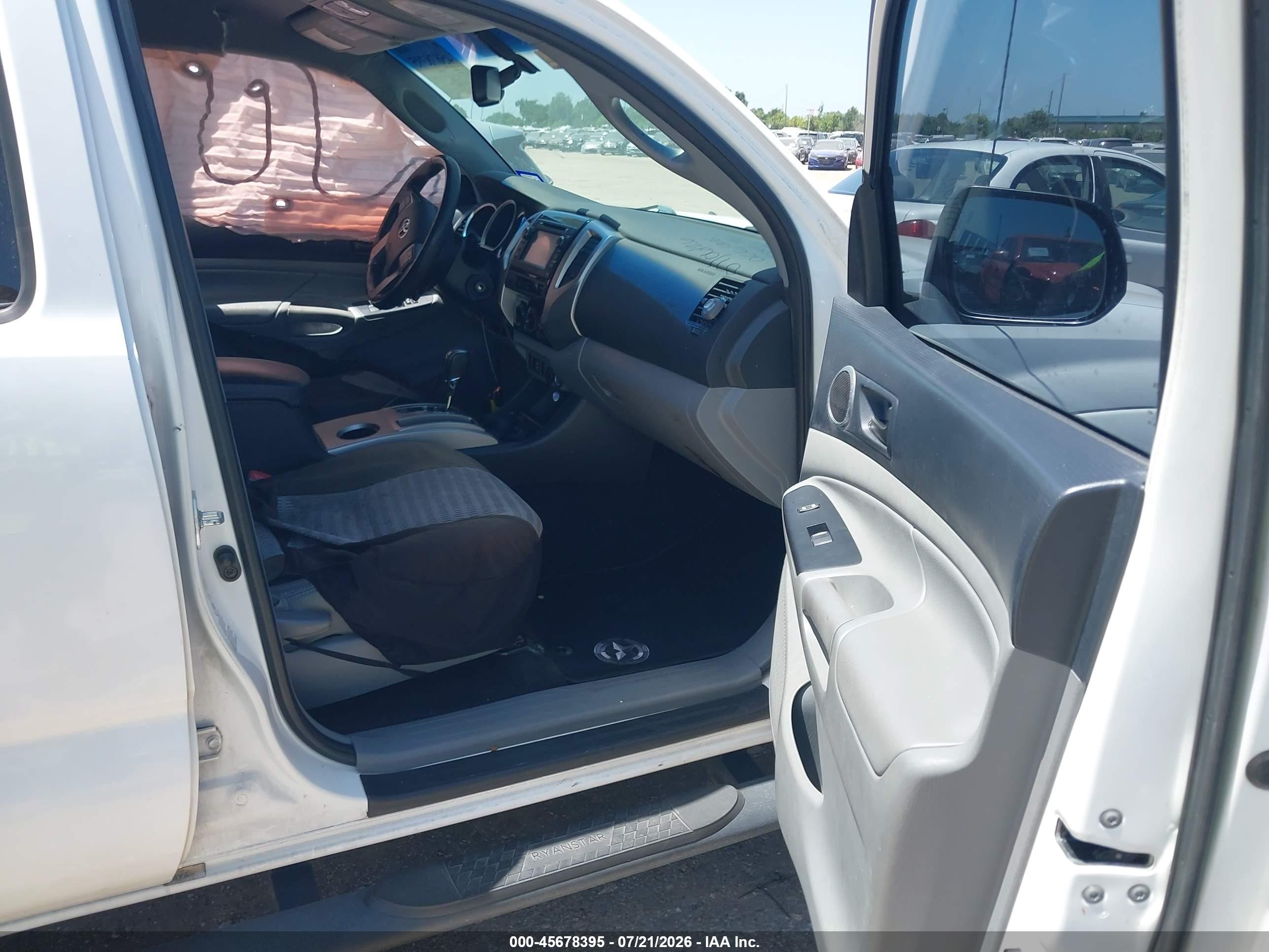 2013 Toyota Tacoma Prerunner V6 Белый vin: 5TFJU4GN7DX045483