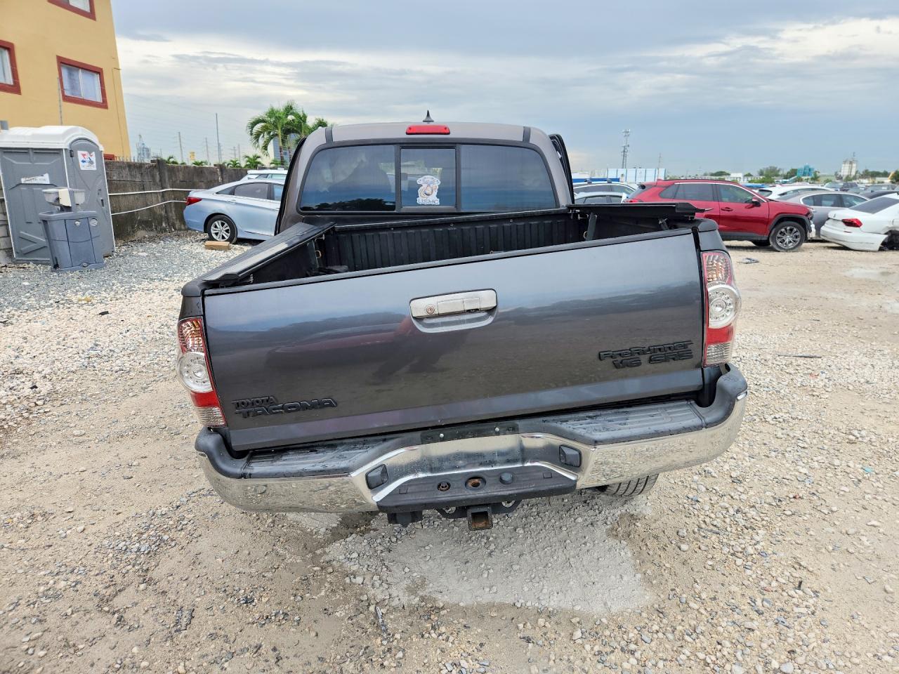 2015 Toyota Tacoma Double Cab Prerunner Gray vin: 5TFJU4GN7FX084979