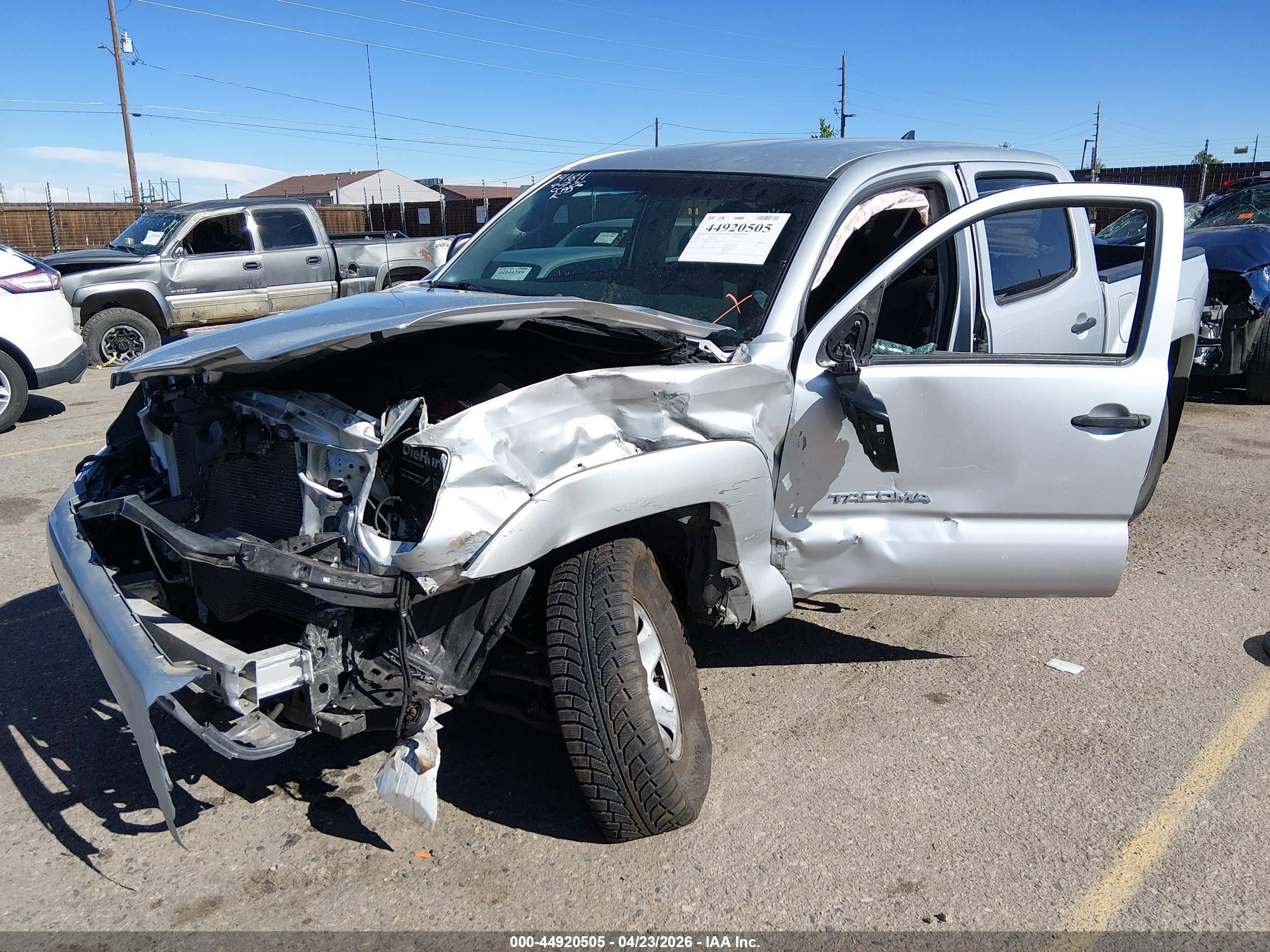 2012 Toyota Tacoma Prerunner V6 Silver vin: 5TFJU4GN8CX014175