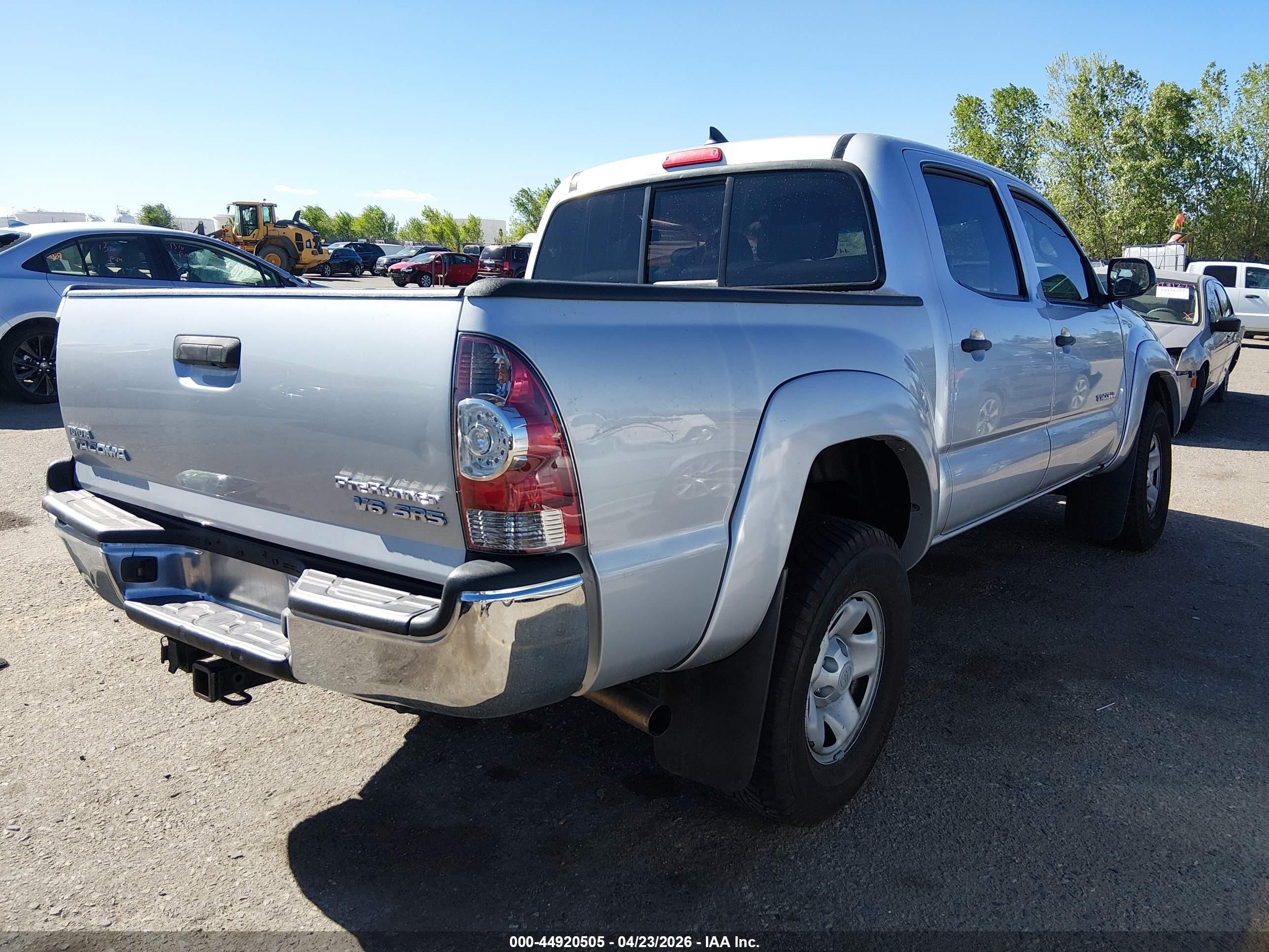 2012 Toyota Tacoma Prerunner V6 Silver vin: 5TFJU4GN8CX014175