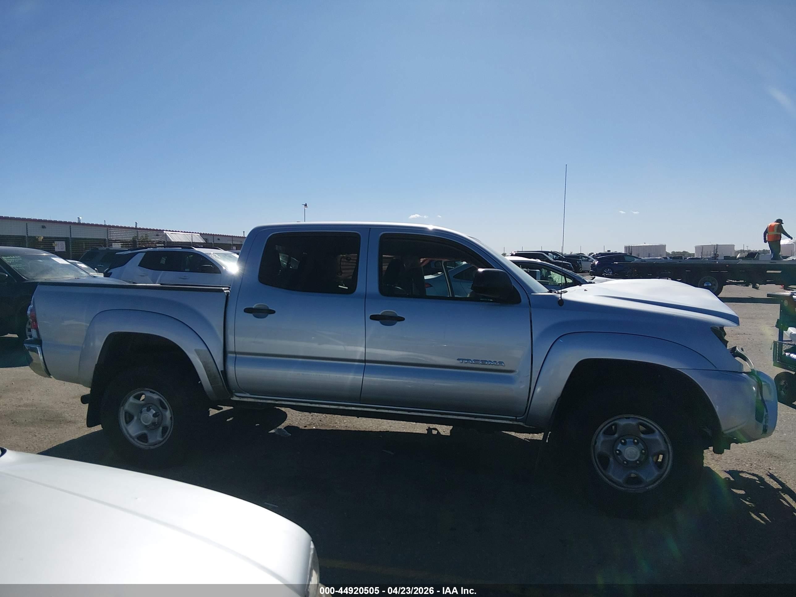 2012 Toyota Tacoma Prerunner V6 Silver vin: 5TFJU4GN8CX014175