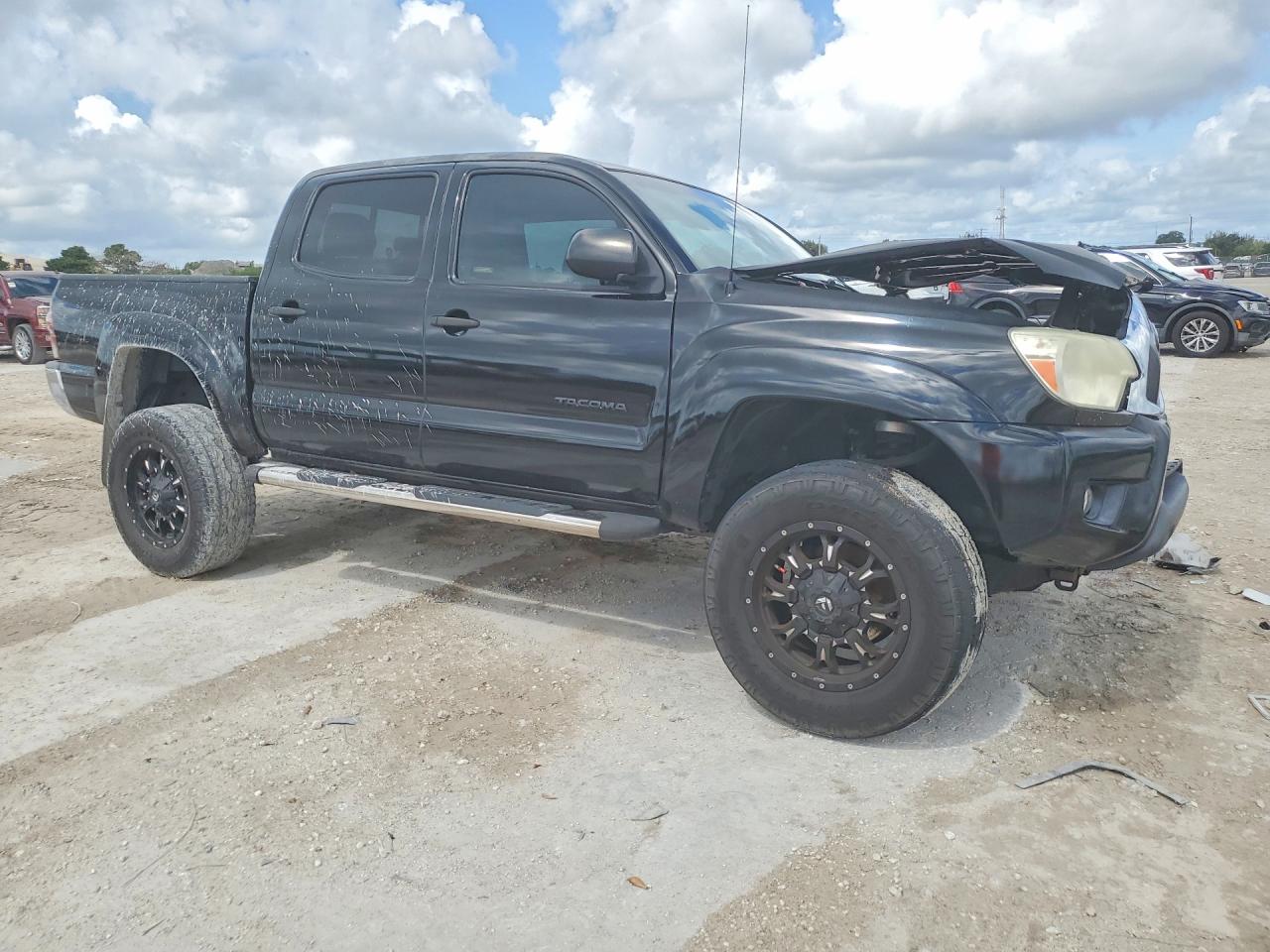 2015 Toyota Tacoma Prerunner V6 Black vin: 5TFJU4GN8FX068466
