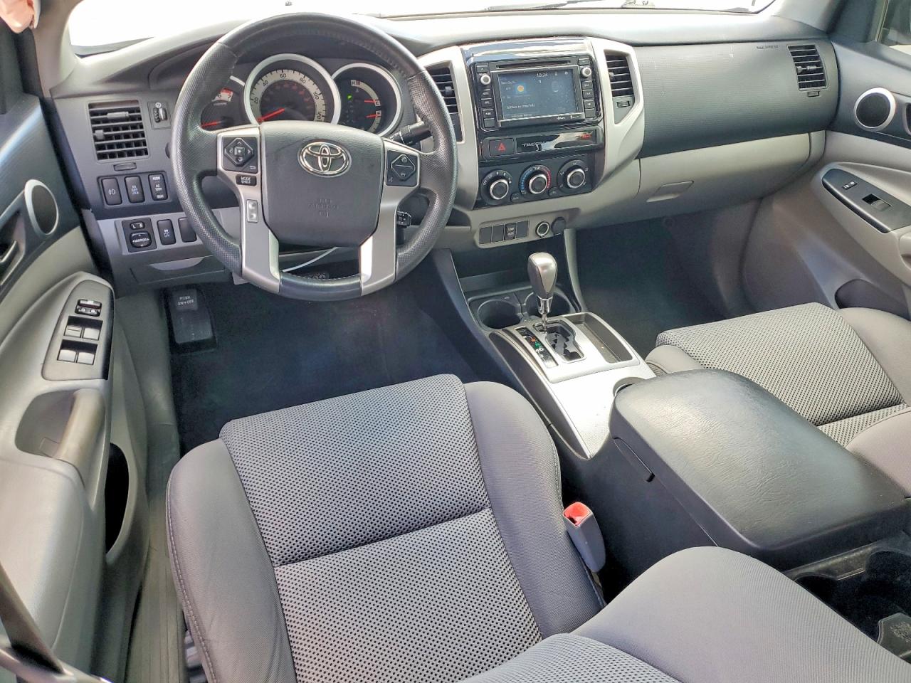 2015 Toyota Tacoma Double Cab Prerunner Серебряный vin: 5TFJU4GN8FX080360